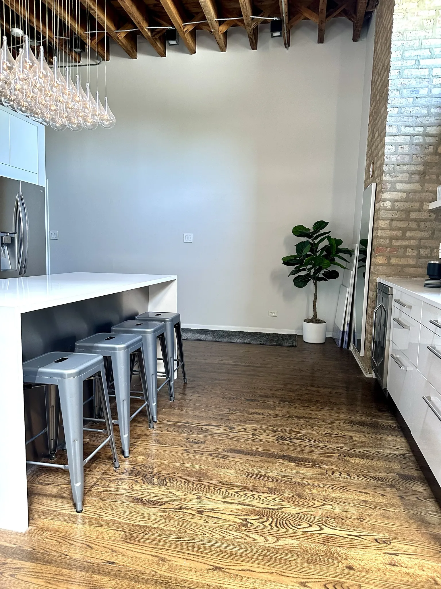 3201 N SEMINARY AVE 60657-unit#209-Chicago-IL