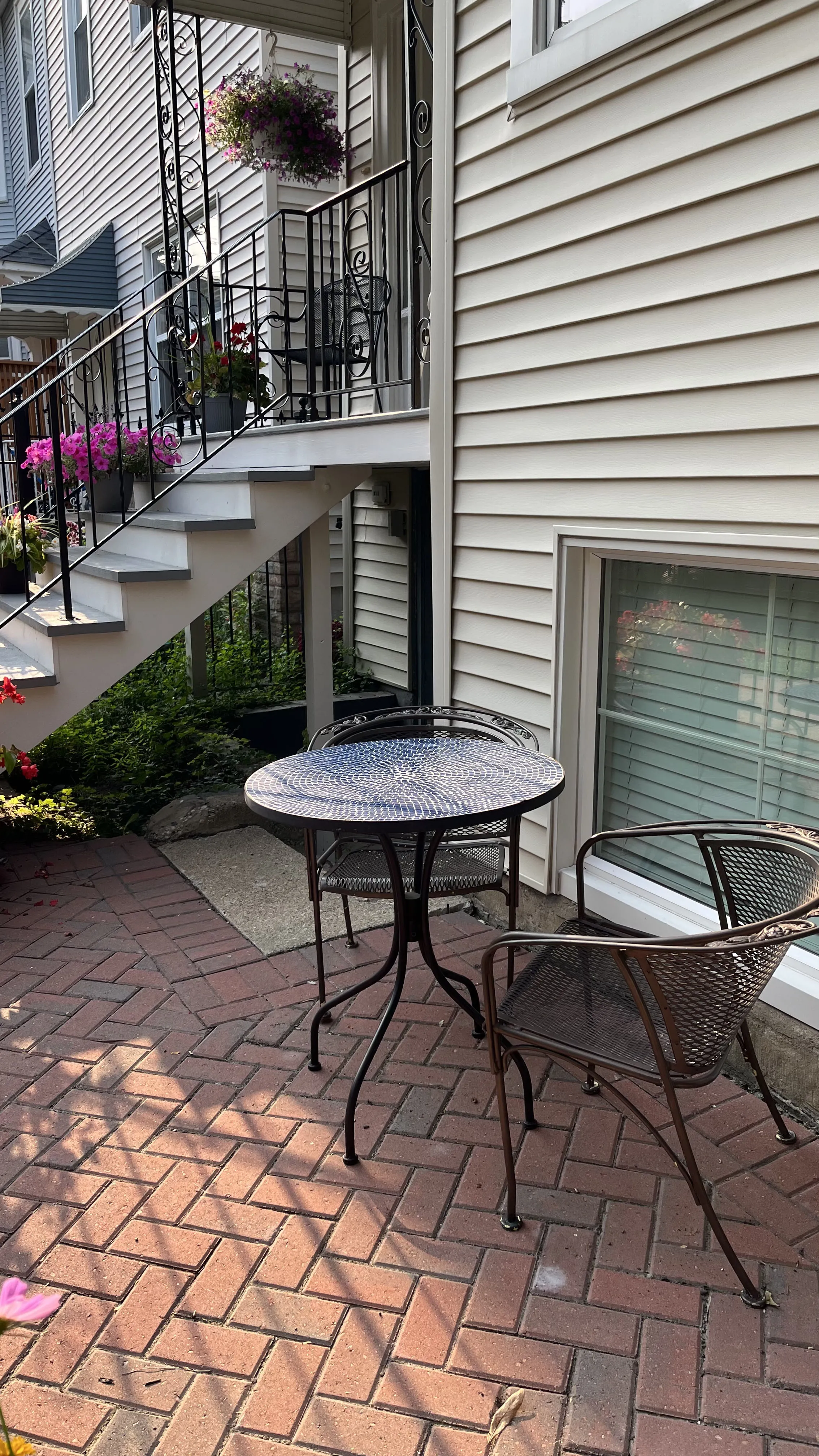 3130 W LYNDALE ST 60647-unit#1-Chicago-IL