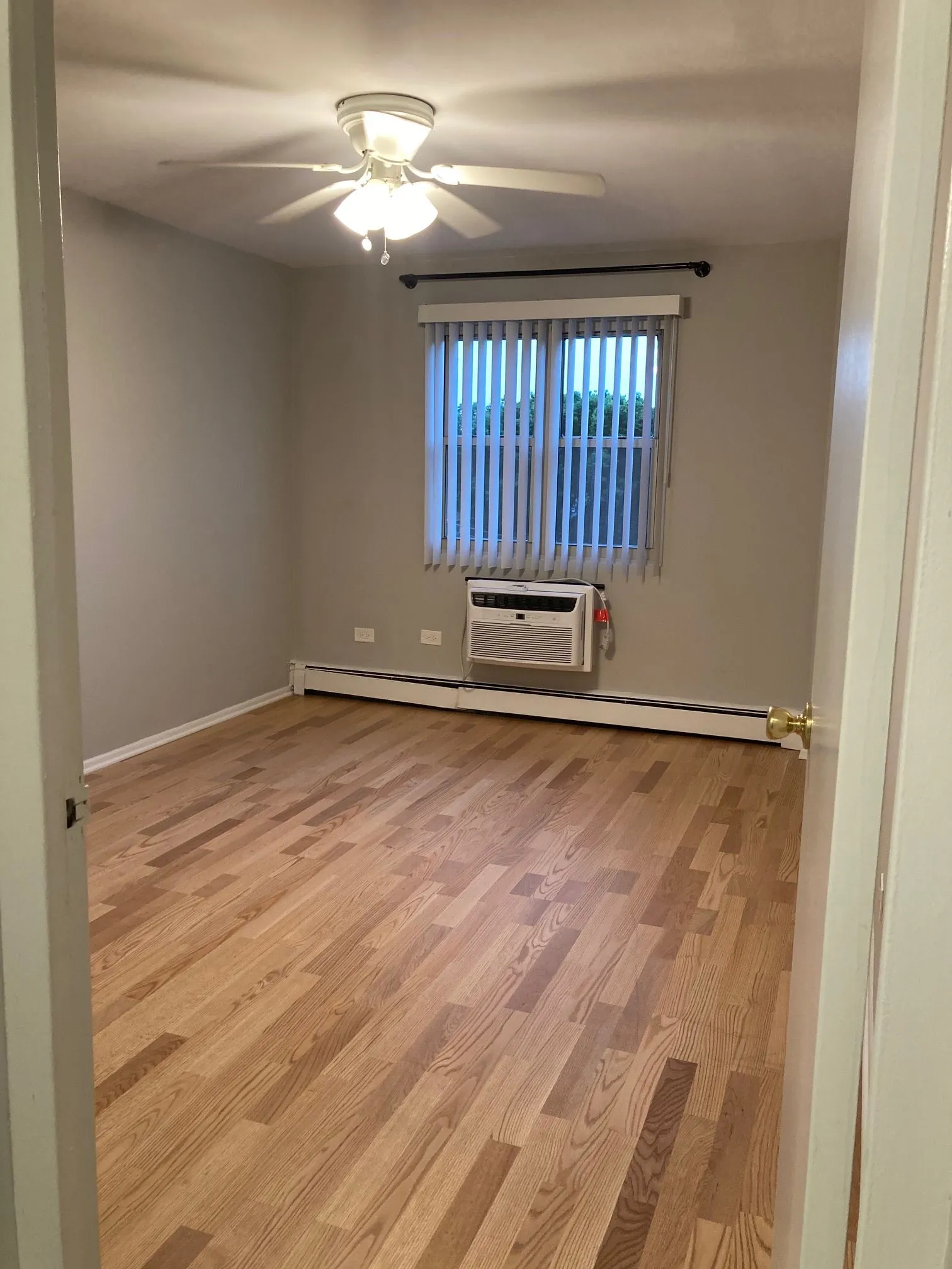 1447 W TOUHY AVE 60626-unit#405-Chicago-IL