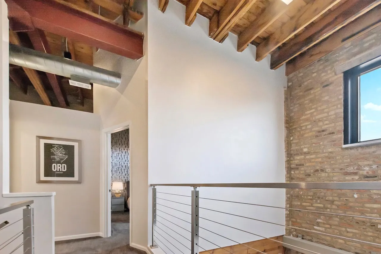 3201 N SEMINARY AVE 60657-unit#209-Chicago-IL