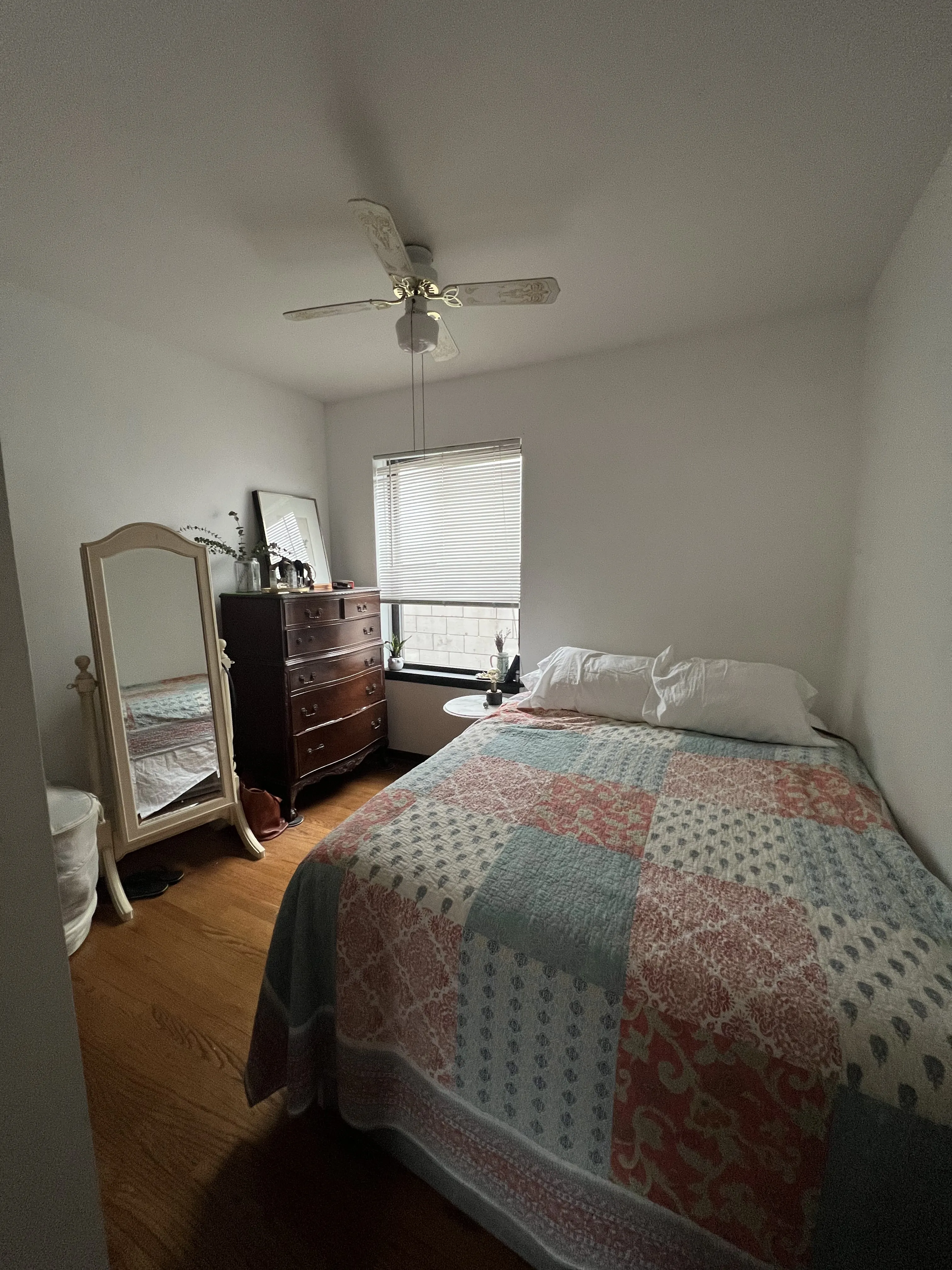1929 N HOWE ST 60614-unit#4W-Chicago-IL