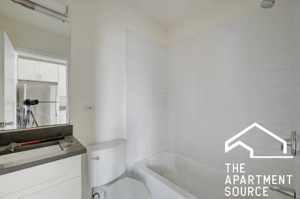 1254 N GREENVIEW AVE 60642-unit#002-Chicago-IL