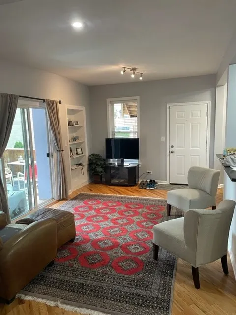 1920 W DICKENS AVE 60614-unit#1C-Chicago-IL