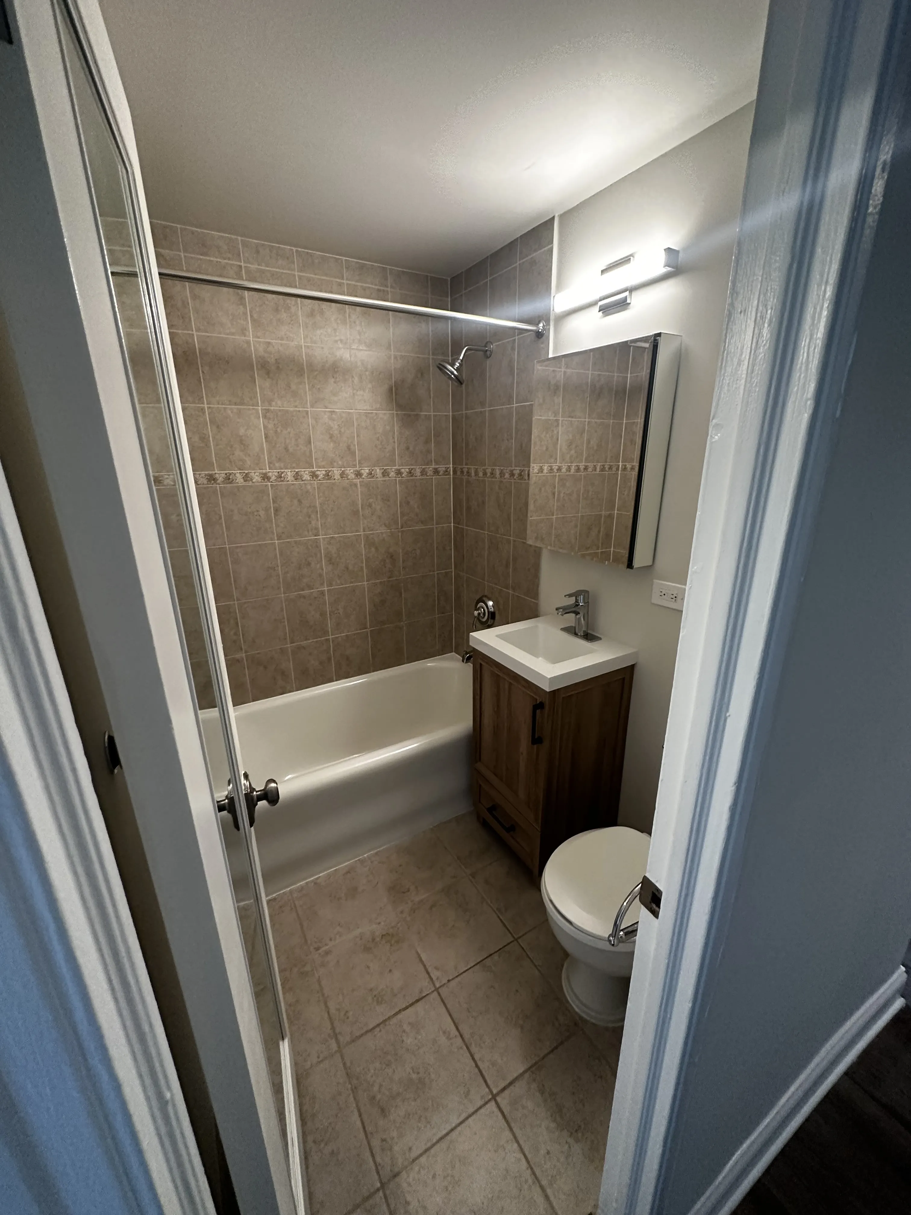 1211 N LA SALLE DR 60610-The Archer-unit#301-Chicago-IL
