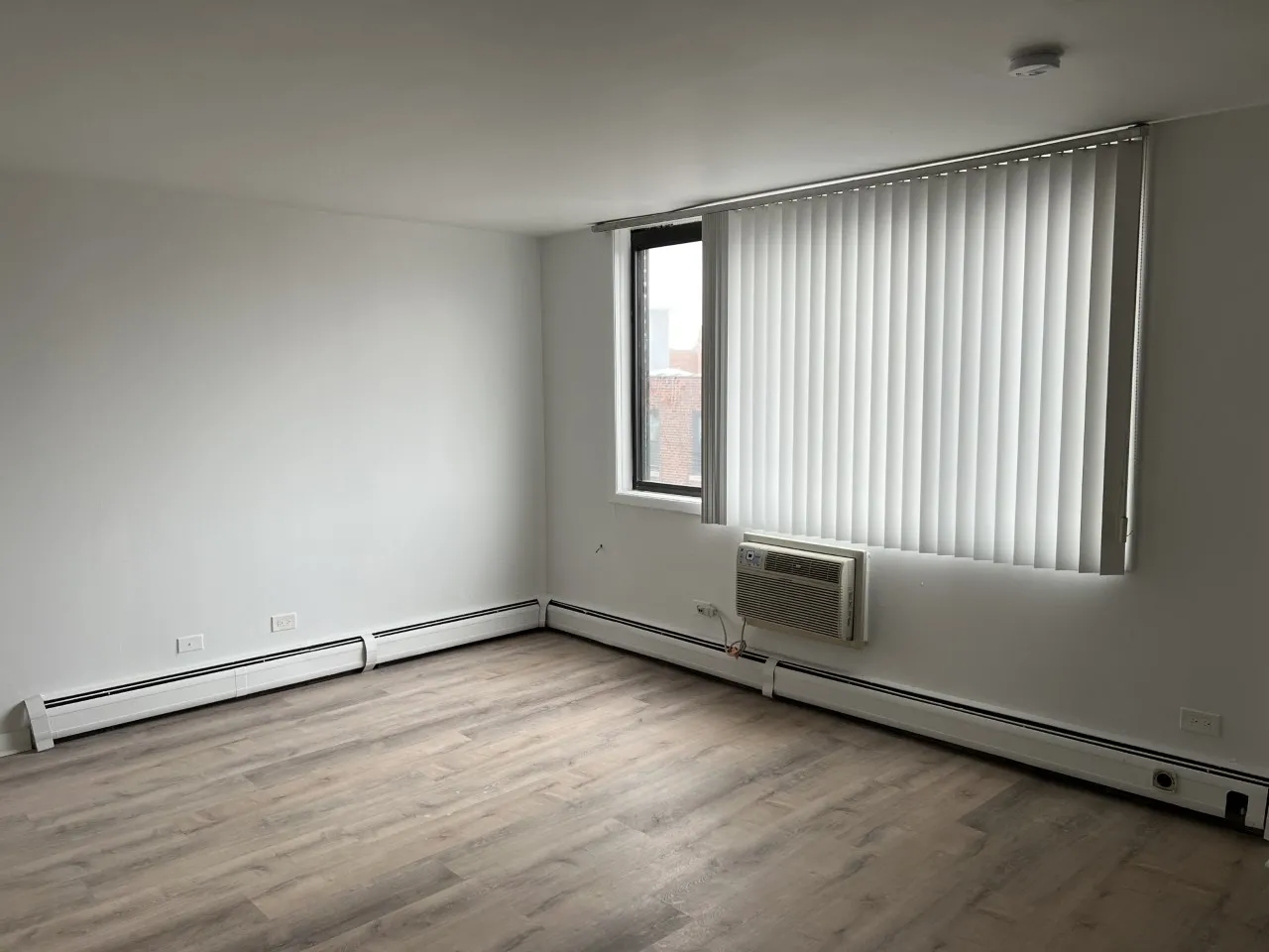 2424 N CLARK ST 60614-unit#414-Chicago-IL