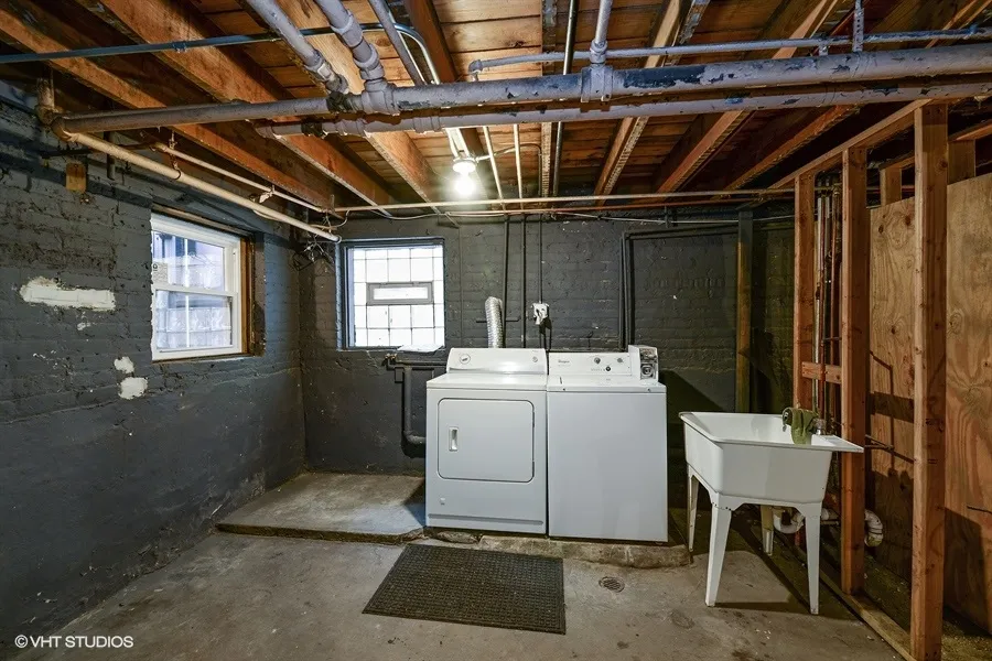 3927 N ST LOUIS AVE 60618-unit#1-Chicago-IL