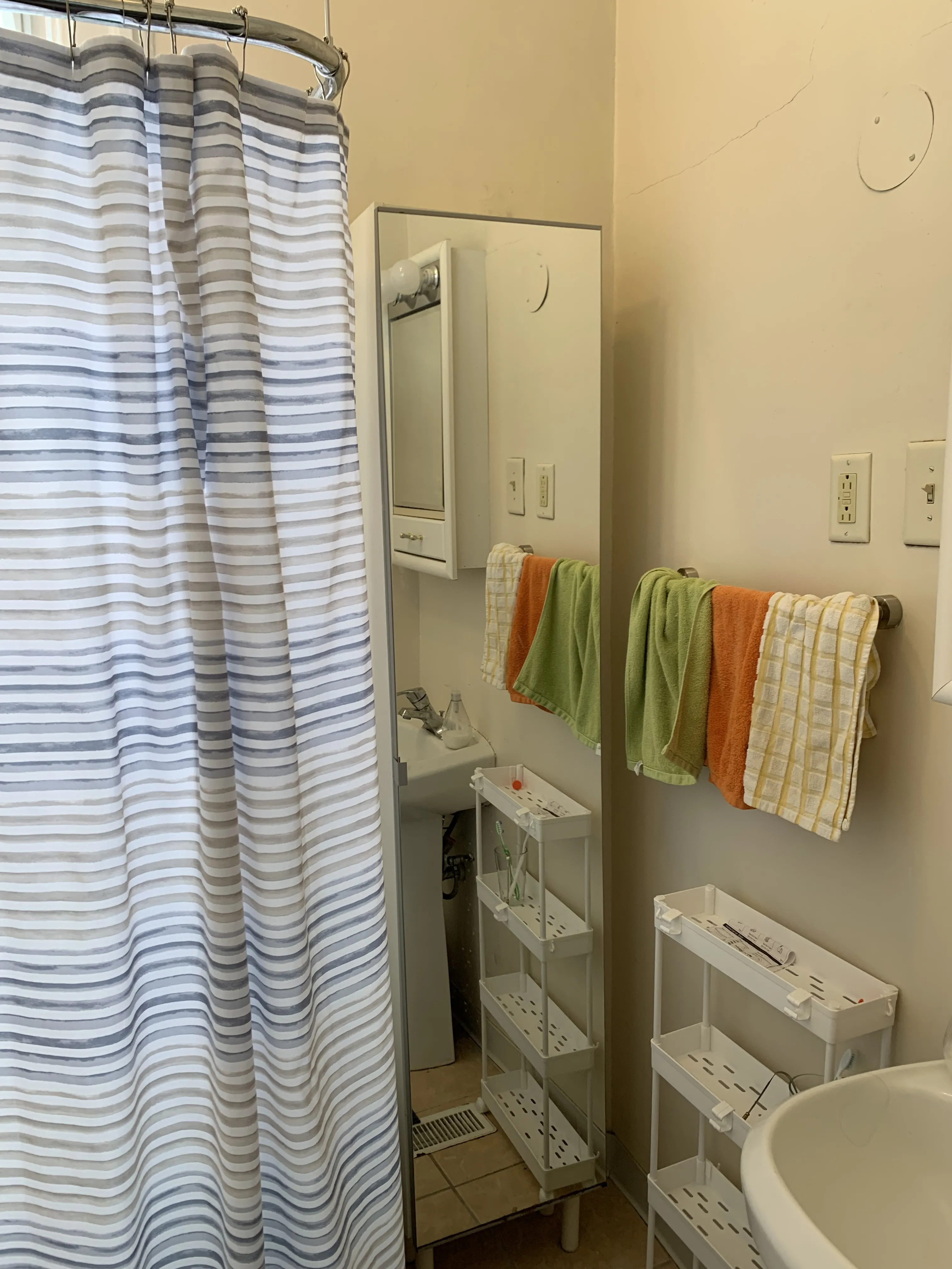 3015 N CLIFTON AVE 60657-3015 N Clifton-unit#01-R-Chicago-IL