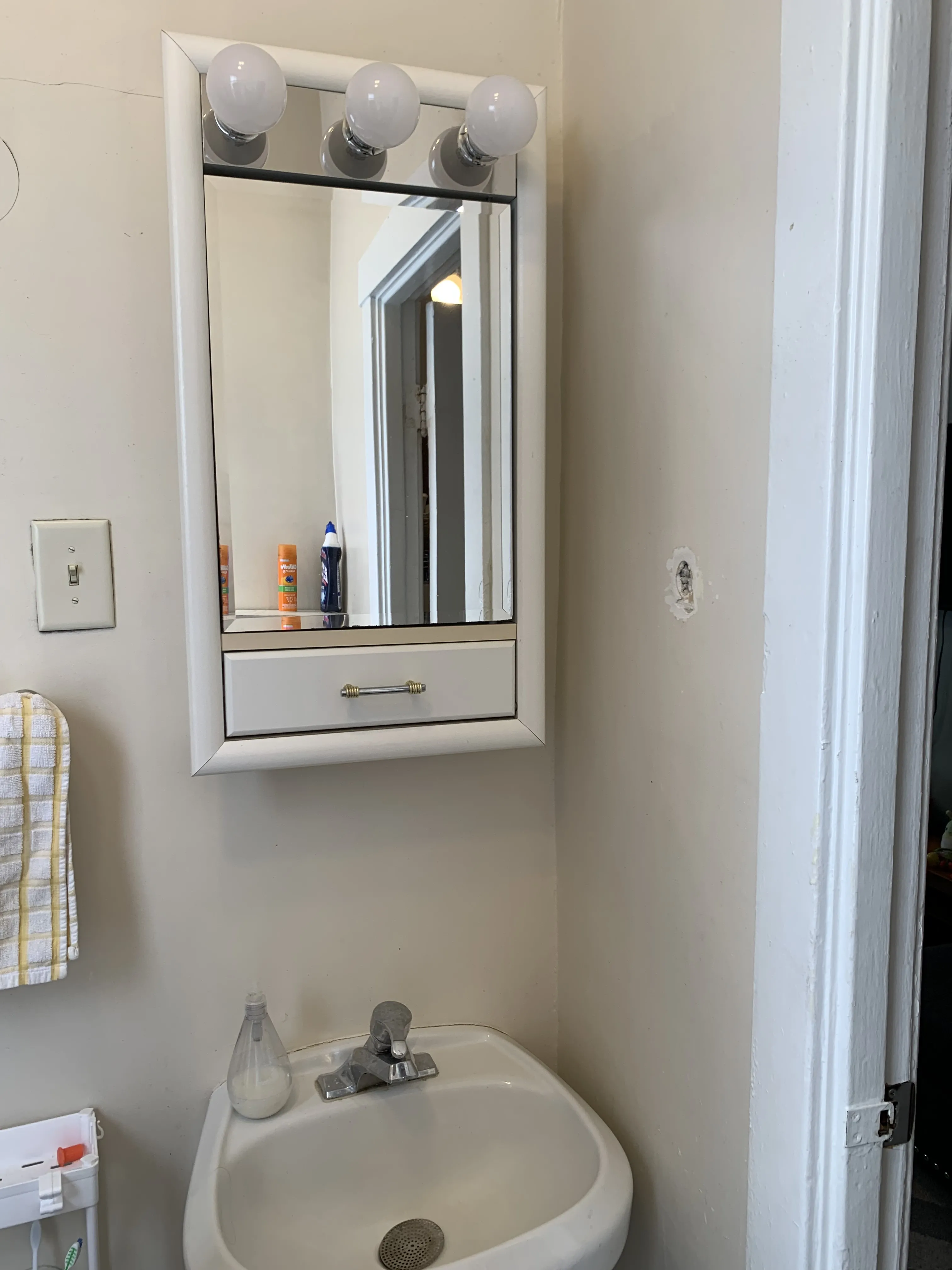 3015 N CLIFTON AVE 60657-3015 N Clifton-unit#01-R-Chicago-IL