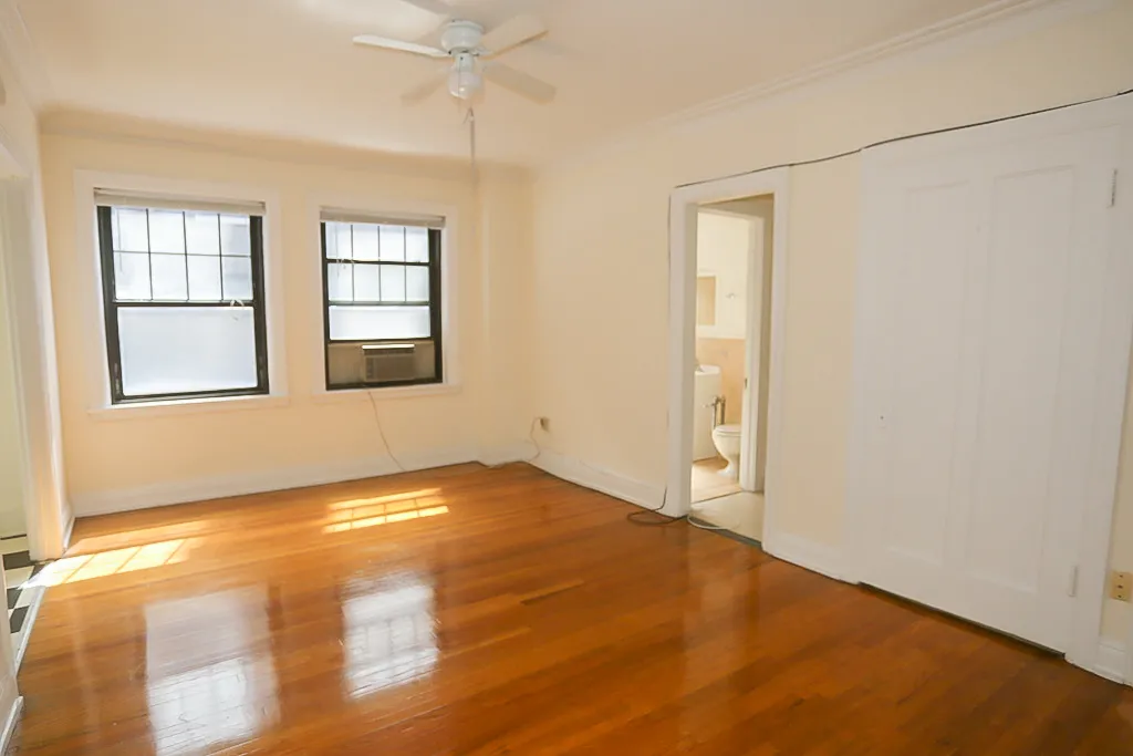 540 W BRIAR PL 60657-The Briar-unit#2C-Chicago-IL