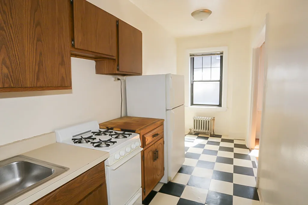 540 W BRIAR PL 60657-The Briar-unit#2C-Chicago-IL