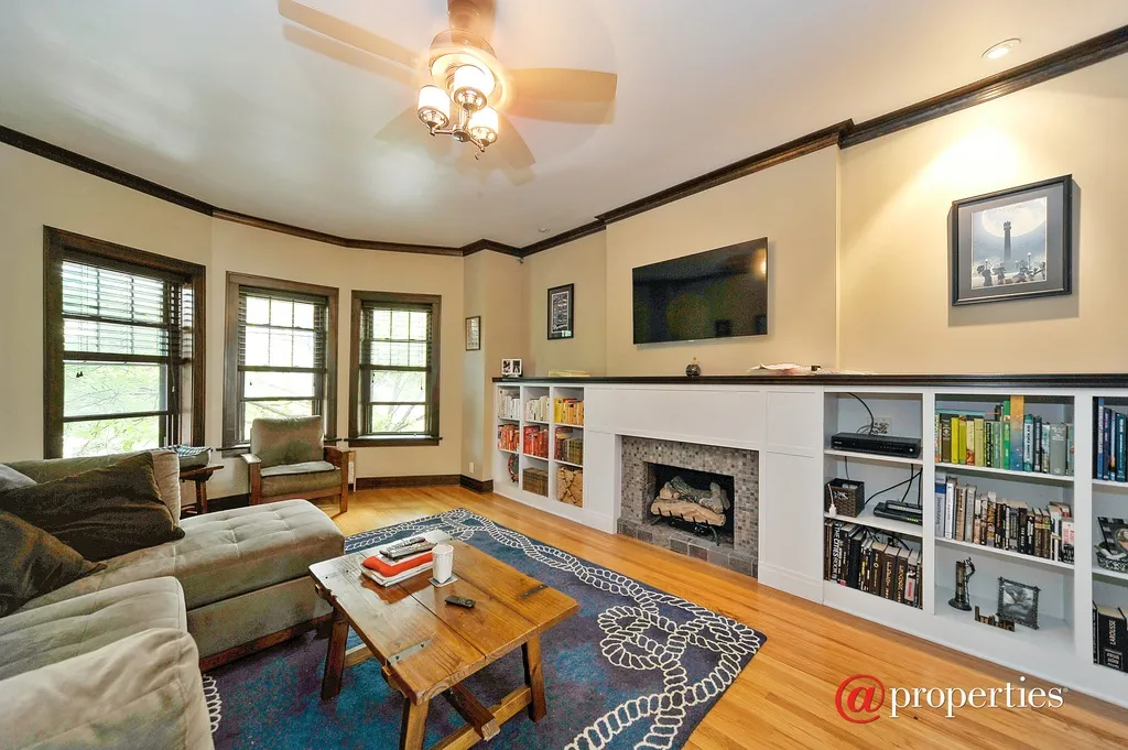 2218 W ARGYLE ST 60625-unit#2-Chicago-IL