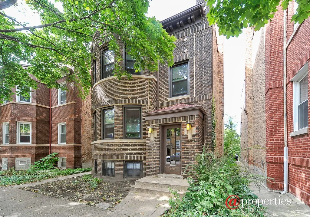 2218 W ARGYLE ST 60625-unit#2-Chicago-IL