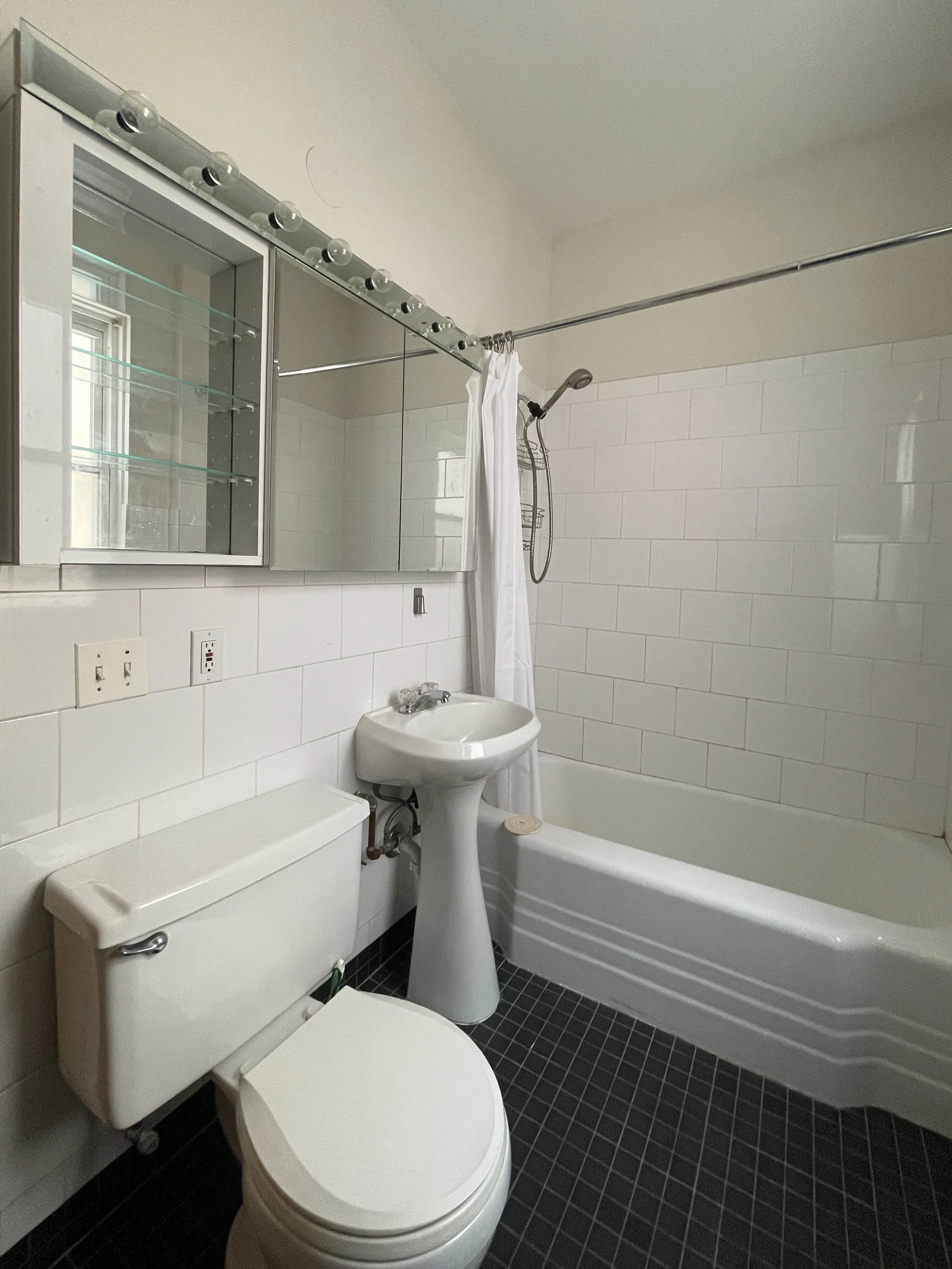 1446 W BALMORAL AVE 60640-unit#2-Chicago-IL