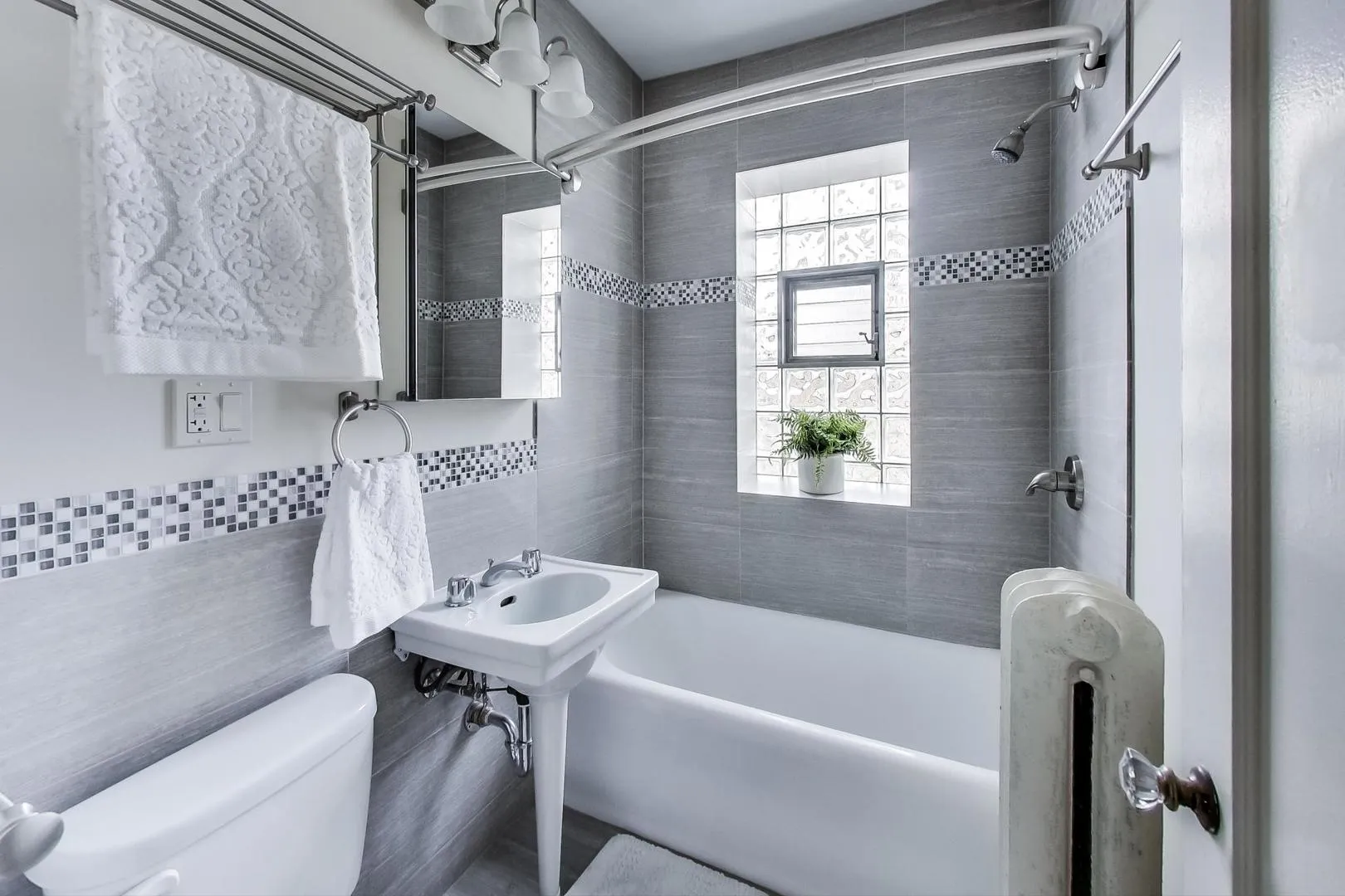 1824 N LINCOLN PARK WEST 60614-unit#306-Chicago-IL