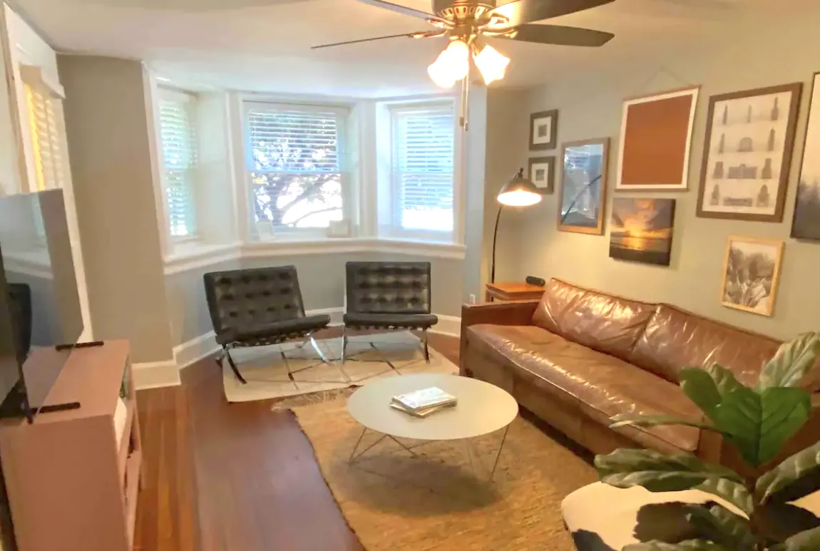 917 W WOLFRAM ST 60657-Wolfram Apartments-unit#Apt G-Chicago-IL