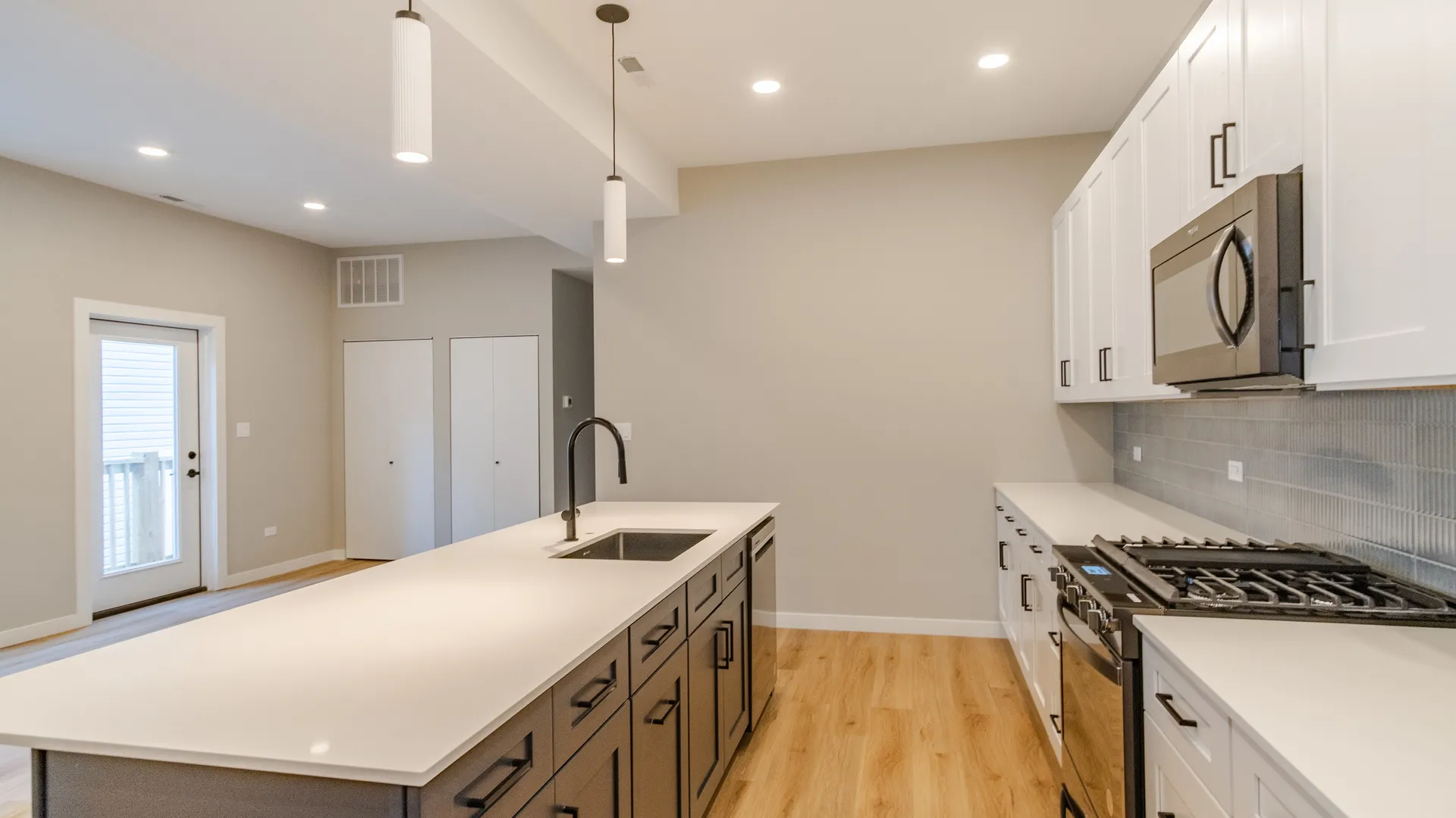 3520 W SHAKESPEARE AVE 60647-unit#2-Chicago-IL