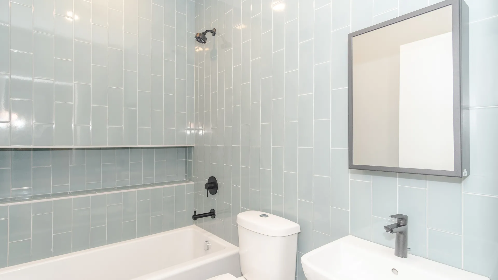 3520 W SHAKESPEARE AVE 60647-unit#2-Chicago-IL