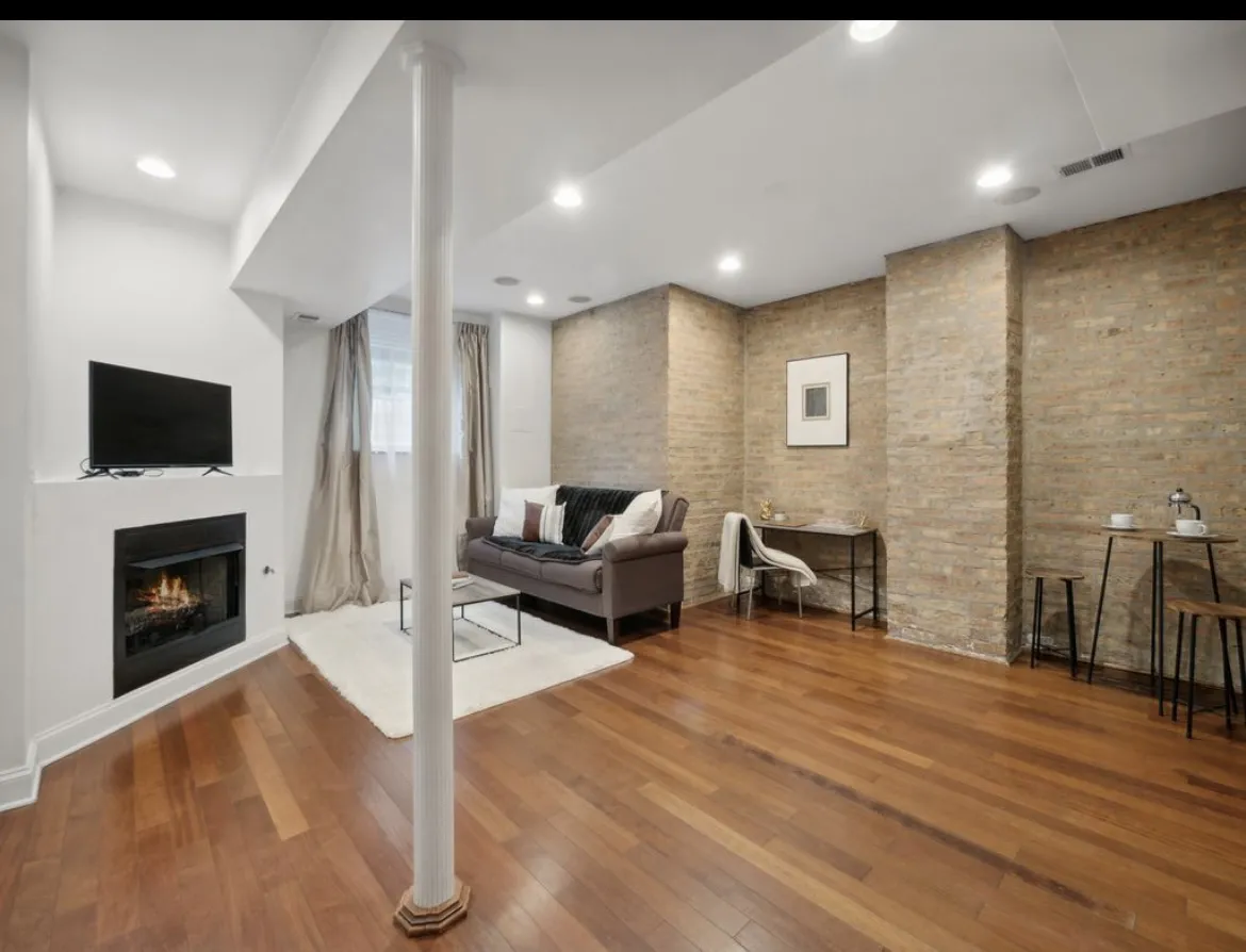1210 W ROSCOE ST 60657-unit#G-Chicago-IL