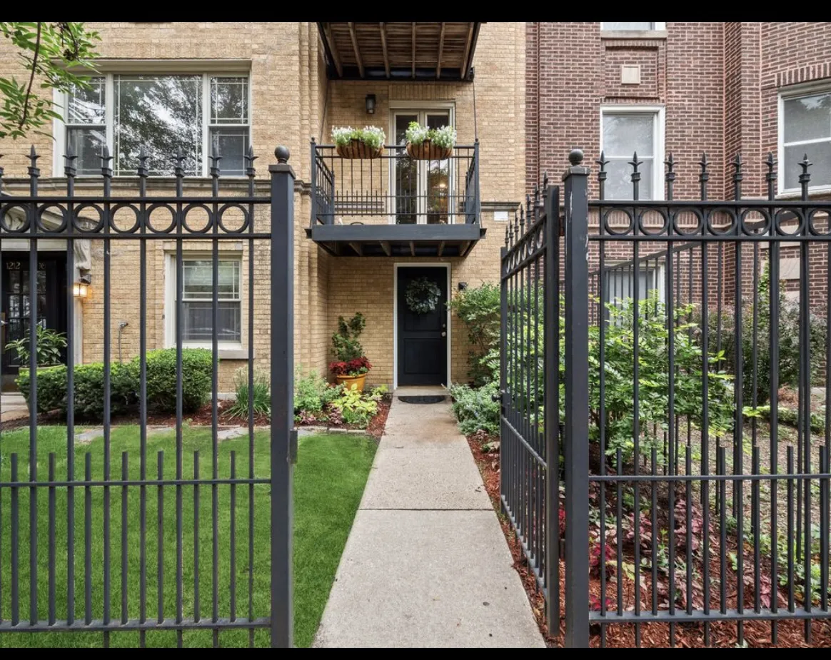 1210 W ROSCOE ST 60657-unit#G-Chicago-IL