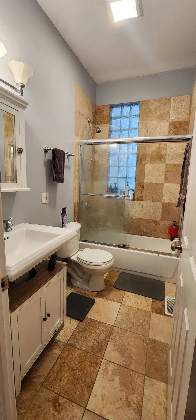 1220 W FLETCHER ST 60657-1220-unit#001-Chicago-IL