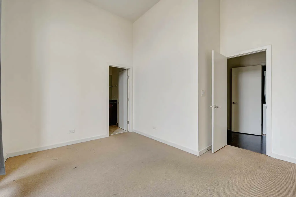 2401 W NORTH AVE 60647-unit#302-Chicago-IL