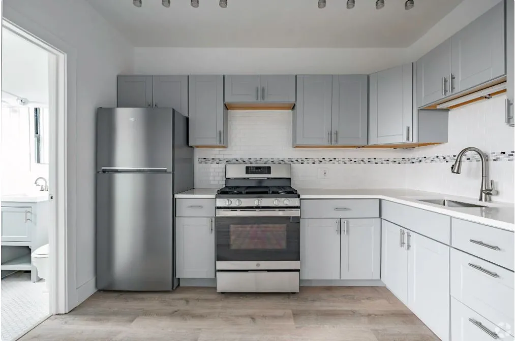 641 W ALDINE AVE 60657-unit#305-Chicago-IL