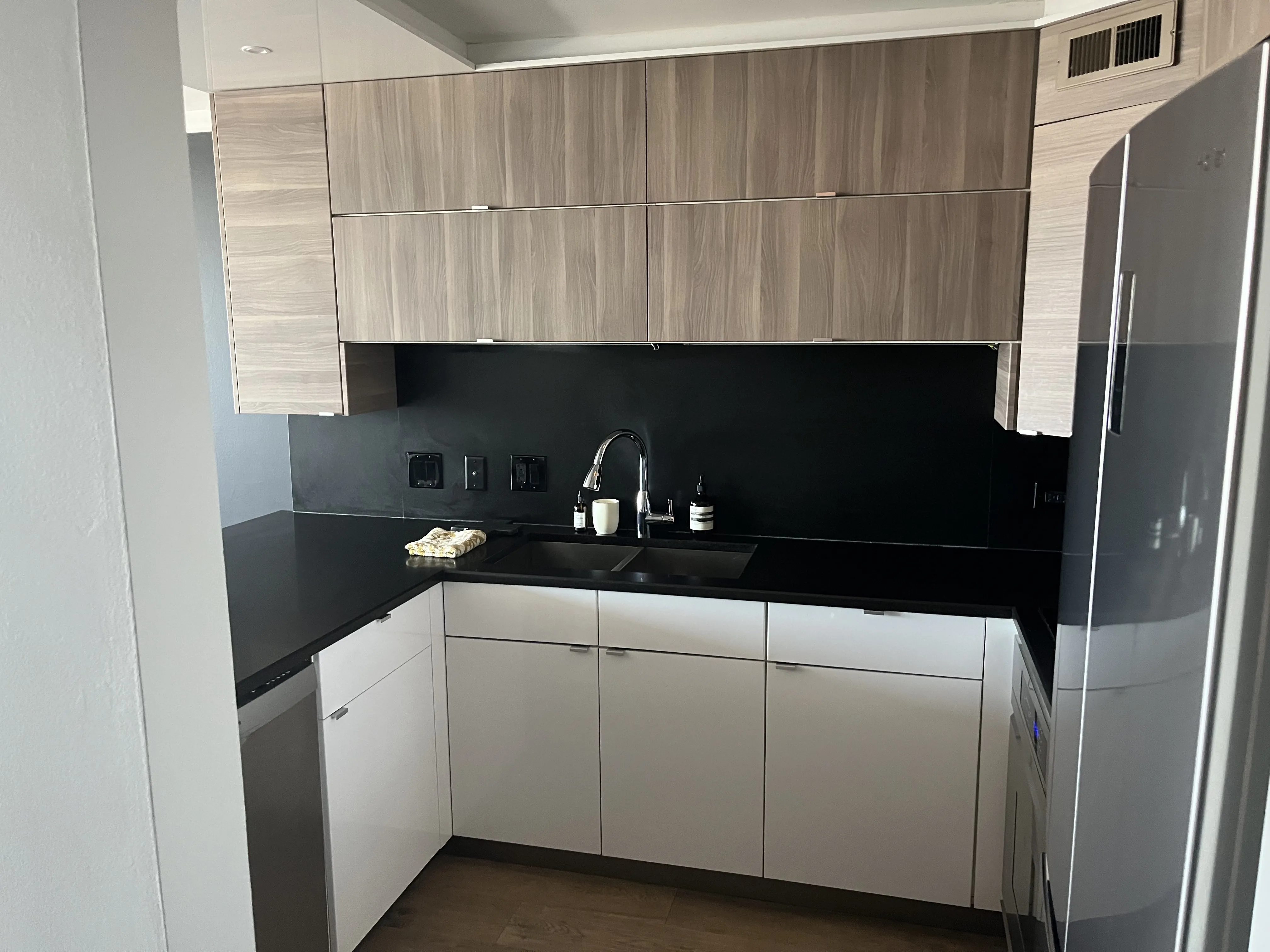 1030 N STATE ST 60610-Newberry Plaza -unit#49M-Chicago-IL