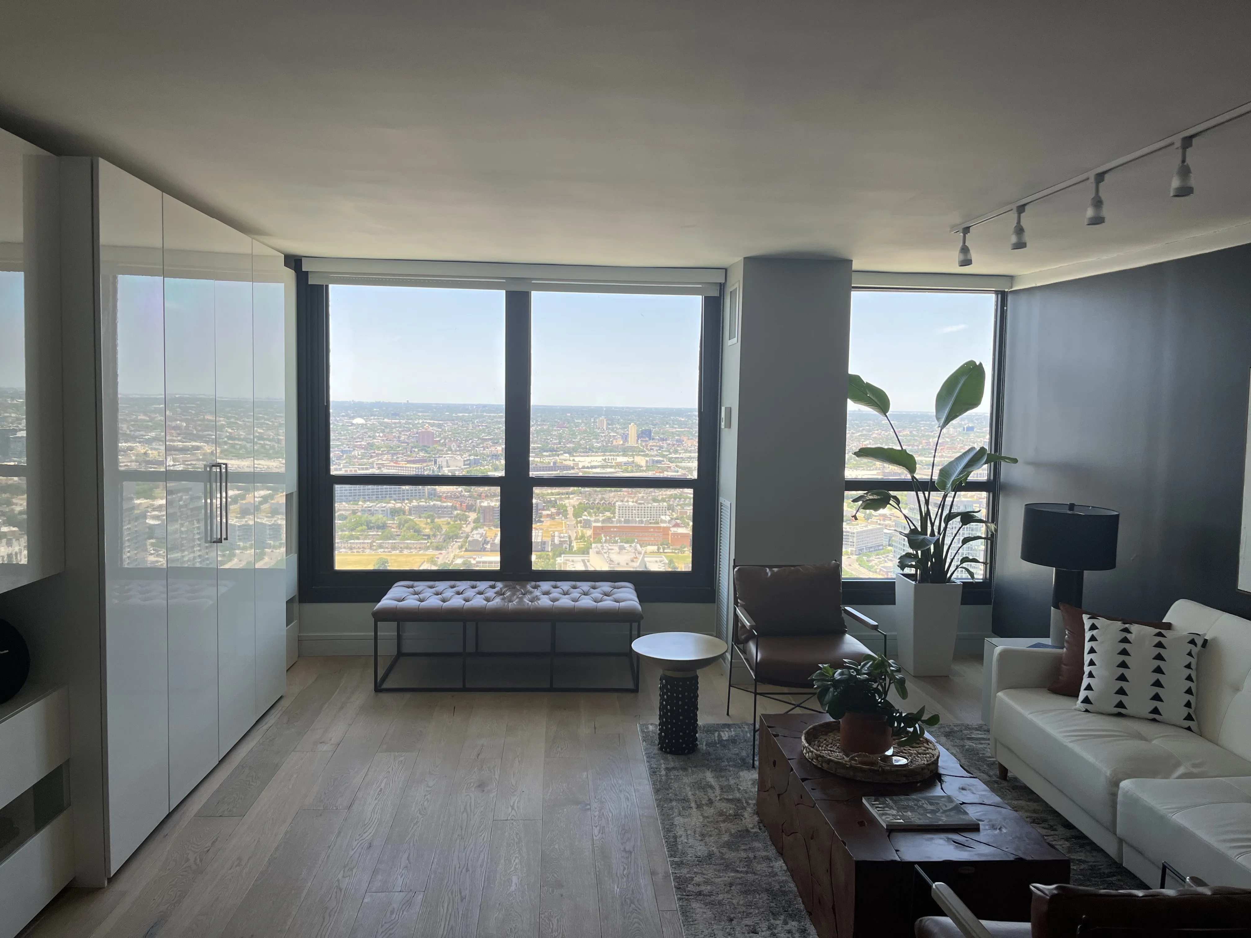 1030 N STATE ST 60610-Newberry Plaza -unit#49M-Chicago-IL