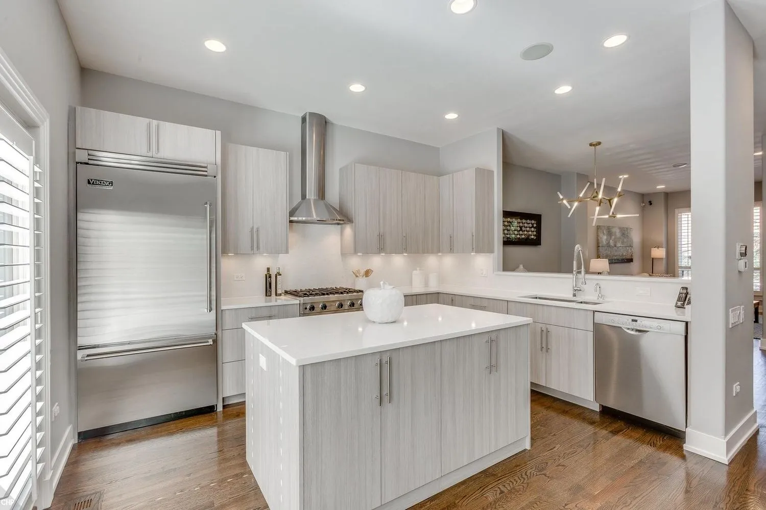 111 S ABERDEEN ST 60607-Chicago-IL
