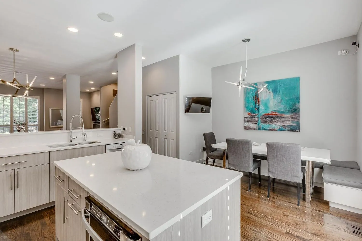 111 S ABERDEEN ST 60607-Chicago-IL