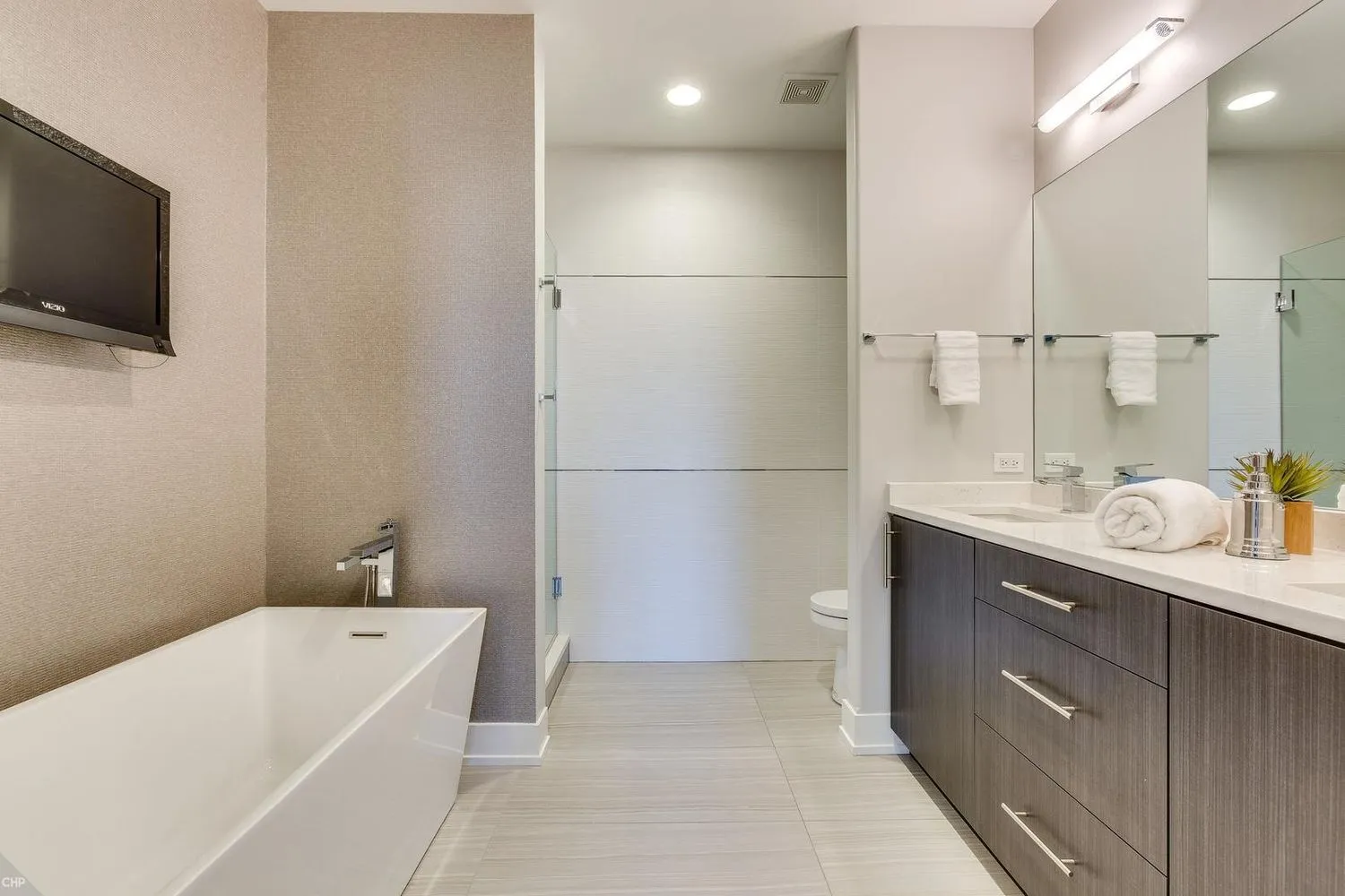 111 S ABERDEEN ST 60607-Chicago-IL