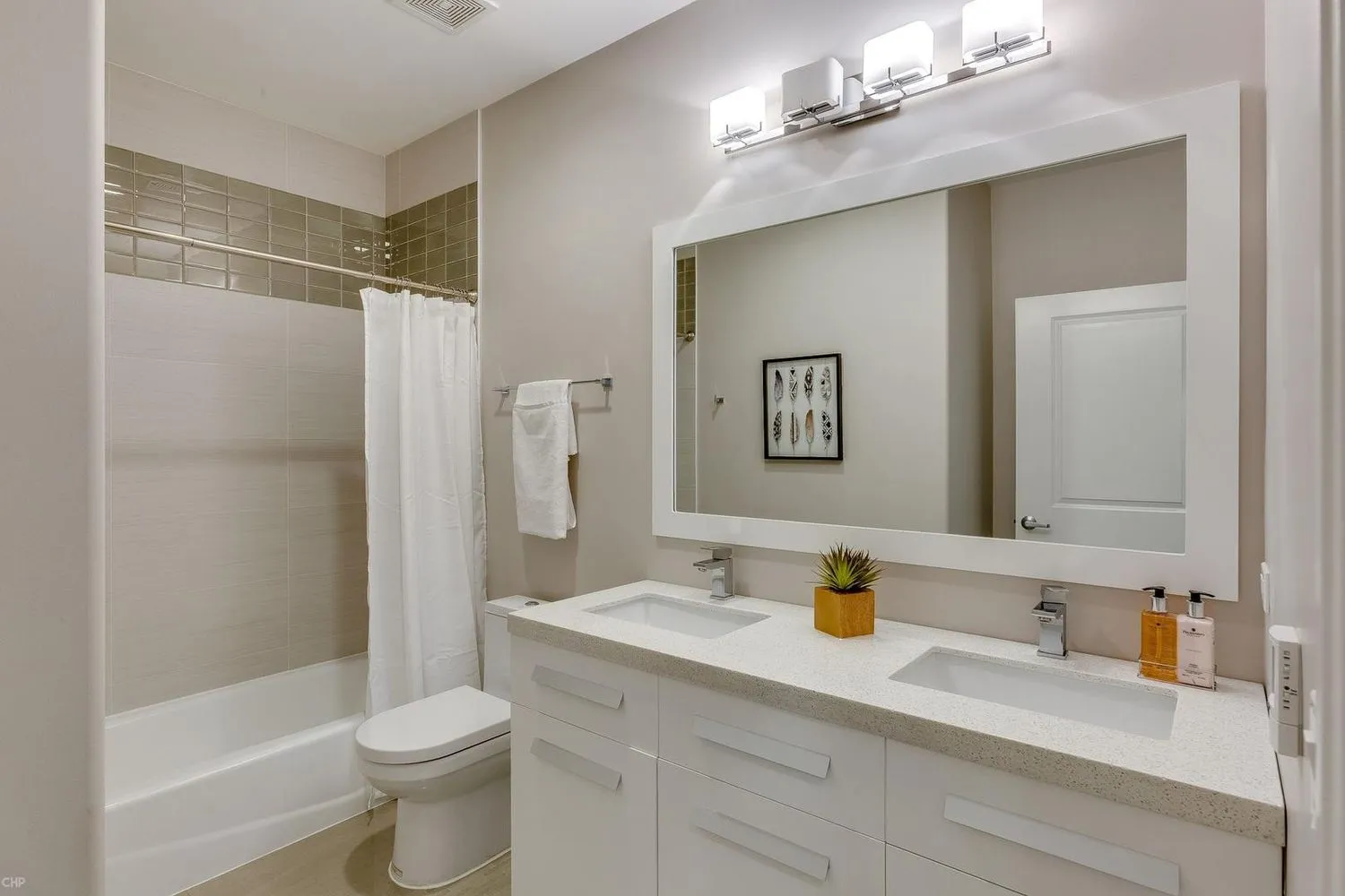 111 S ABERDEEN ST 60607-Chicago-IL
