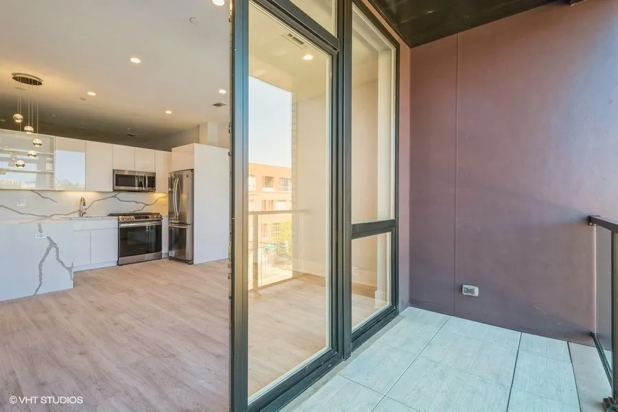 2353 W WABANSIA AVE 60647-Bucktown Gateway Apts-unit#0509-Chicago-IL