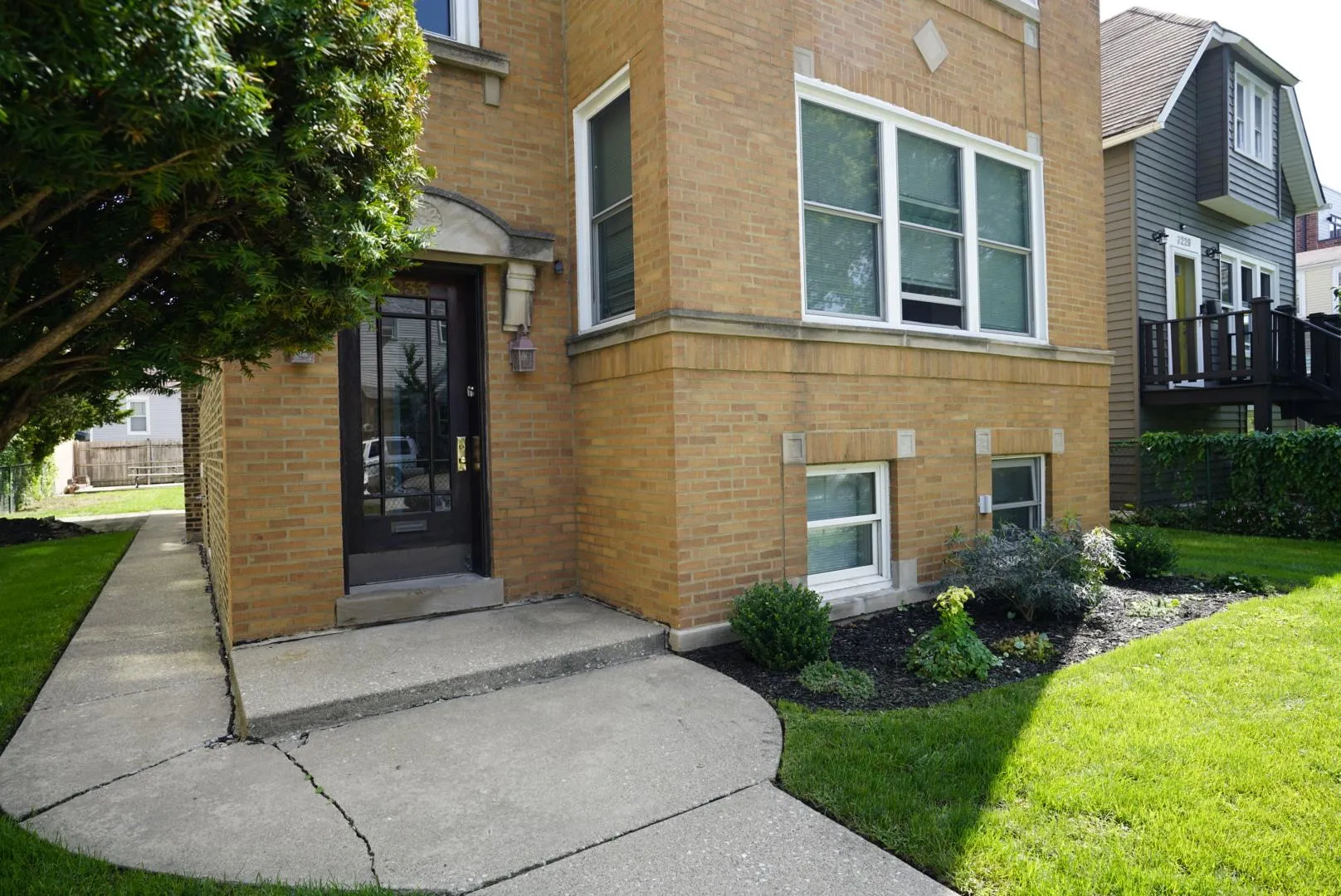 3233 N TROY ST 60618-unit#Apt 2-Chicago-IL
