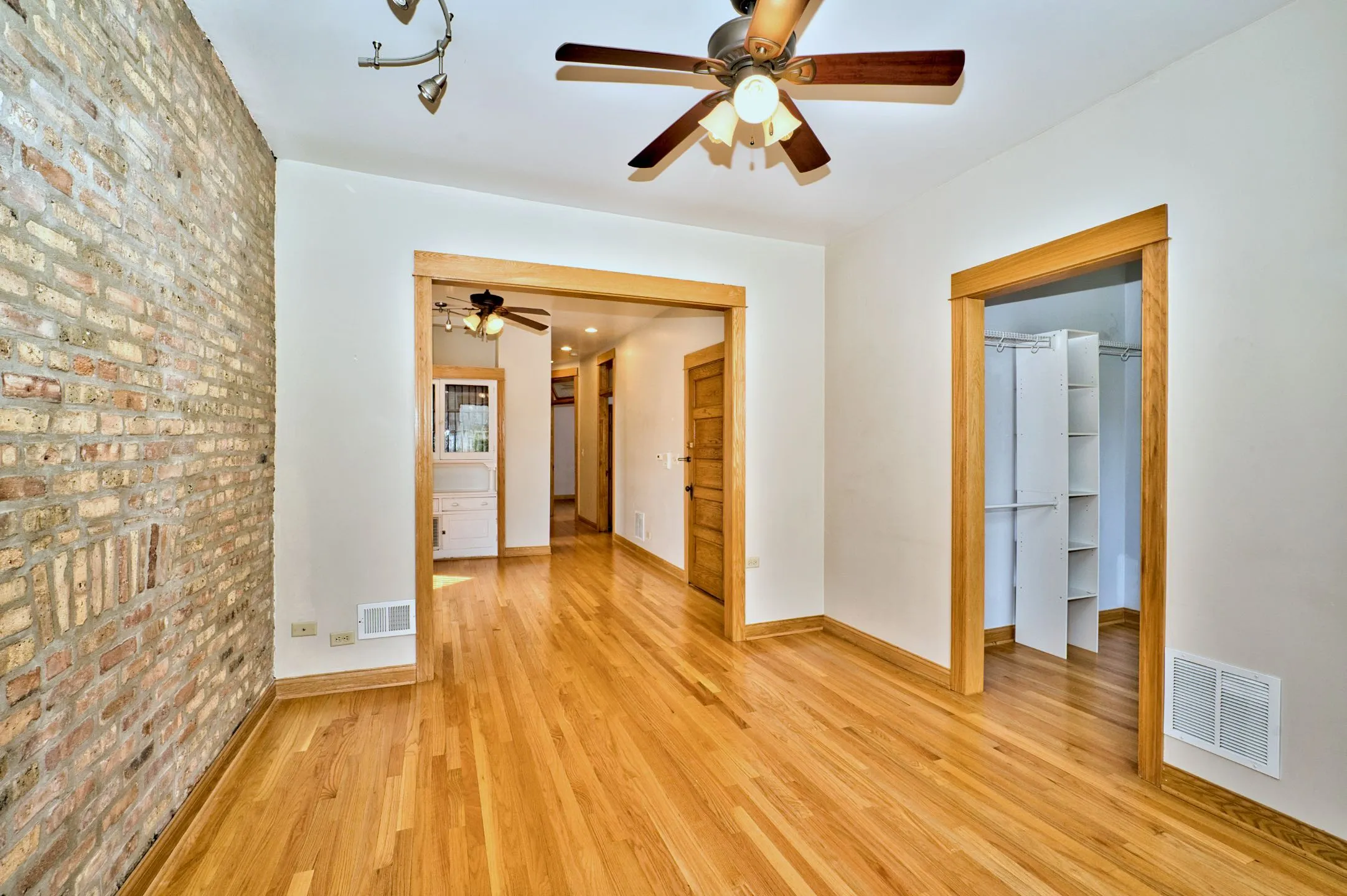 1649 W FOSTER AVE 60640-unit#02-Chicago-IL