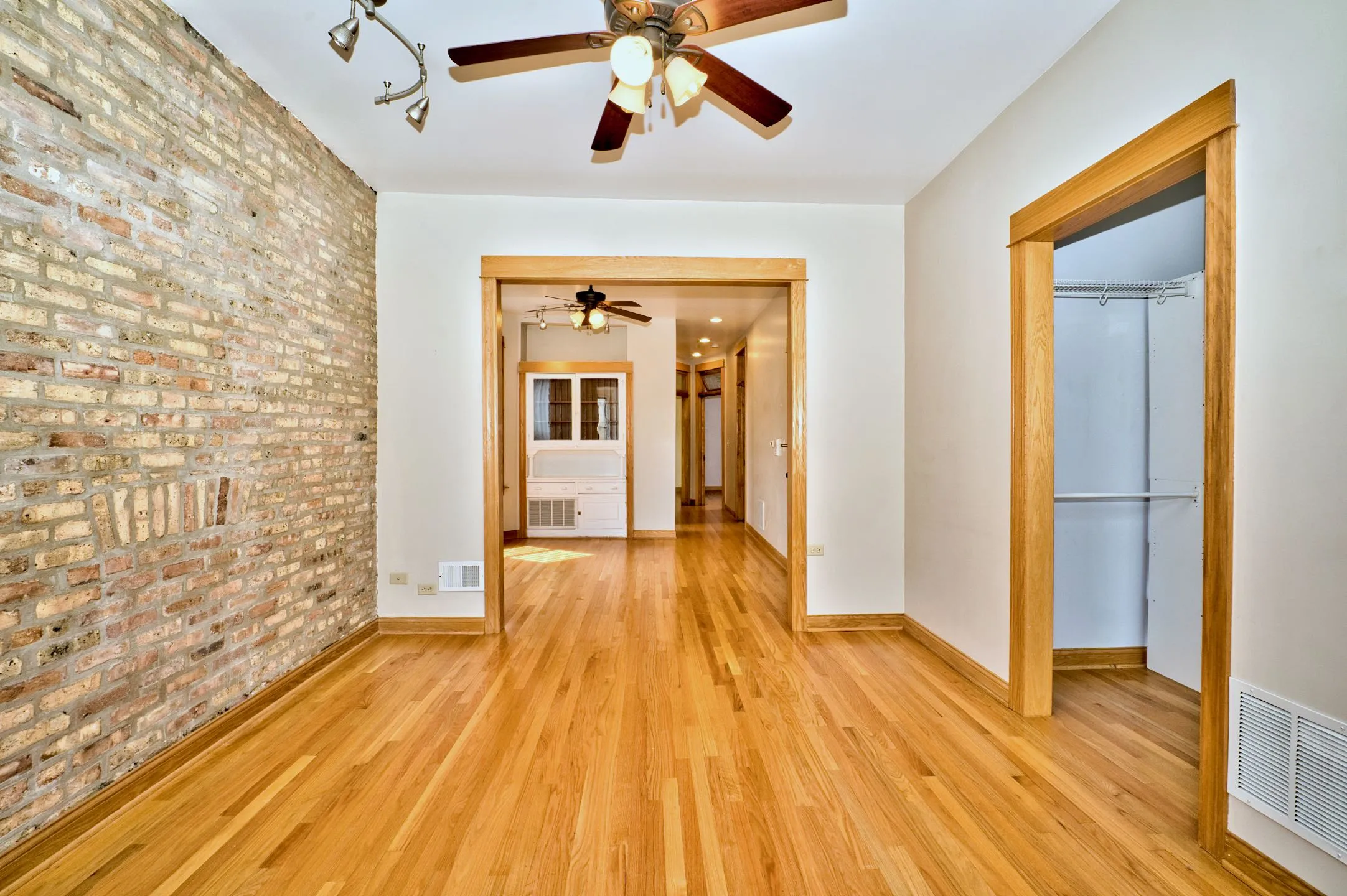 1649 W FOSTER AVE 60640-unit#02-Chicago-IL