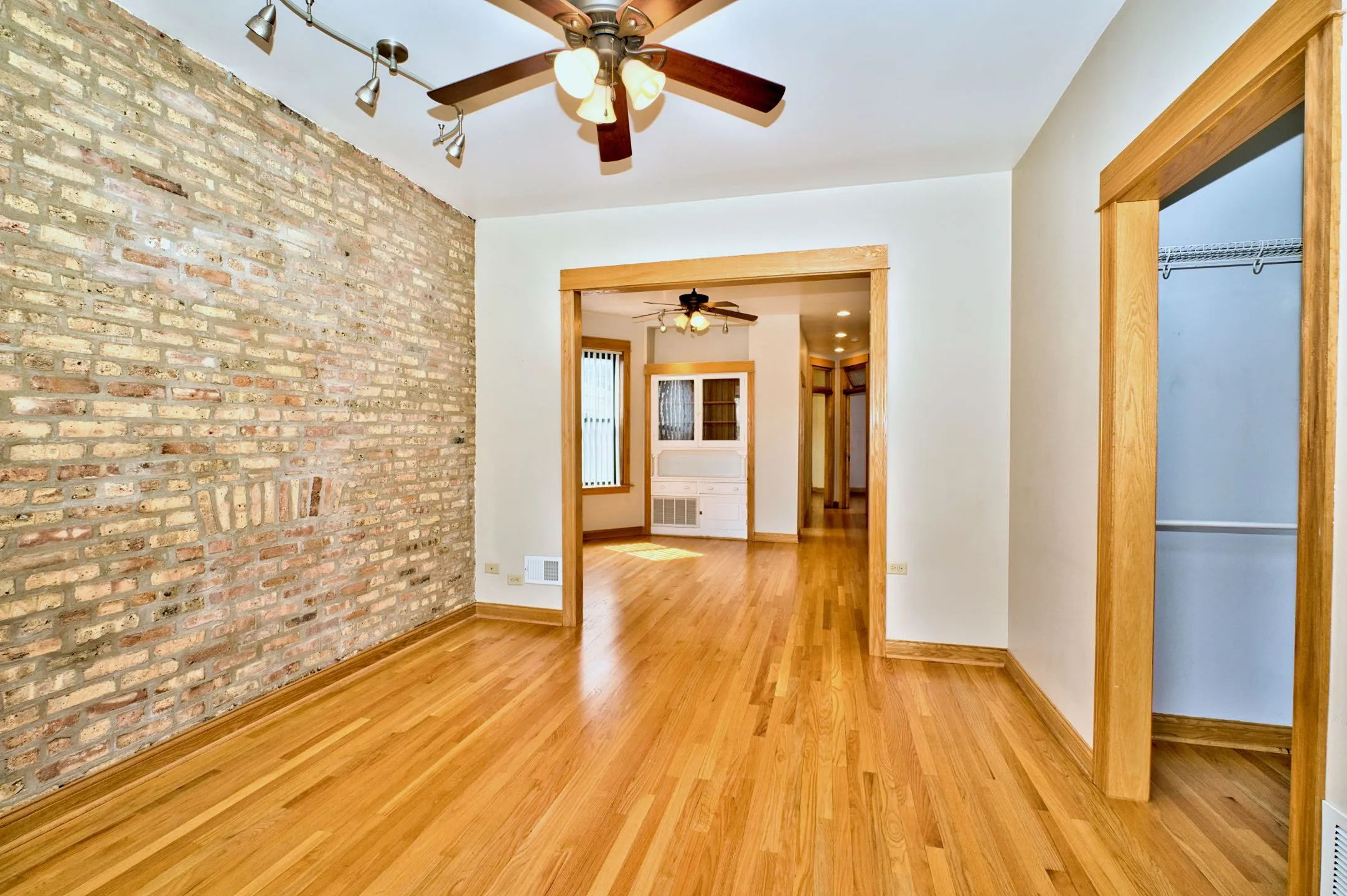 1649 W FOSTER AVE 60640-unit#02-Chicago-IL