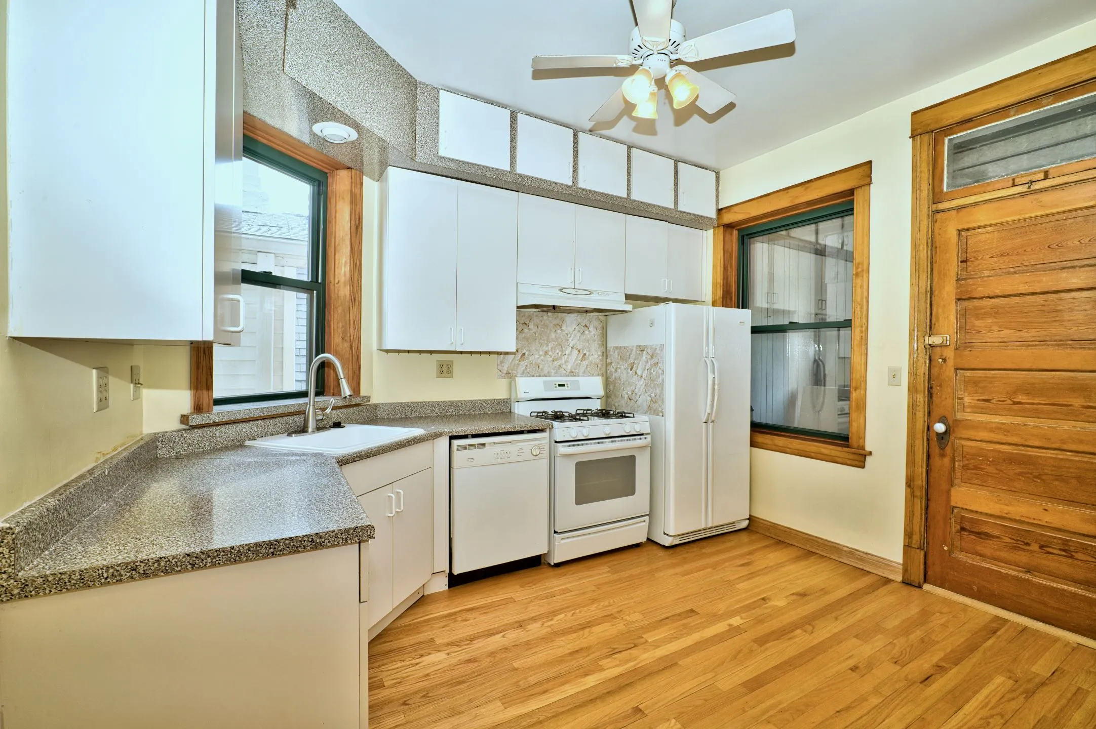 1649 W FOSTER AVE 60640-unit#02-Chicago-IL