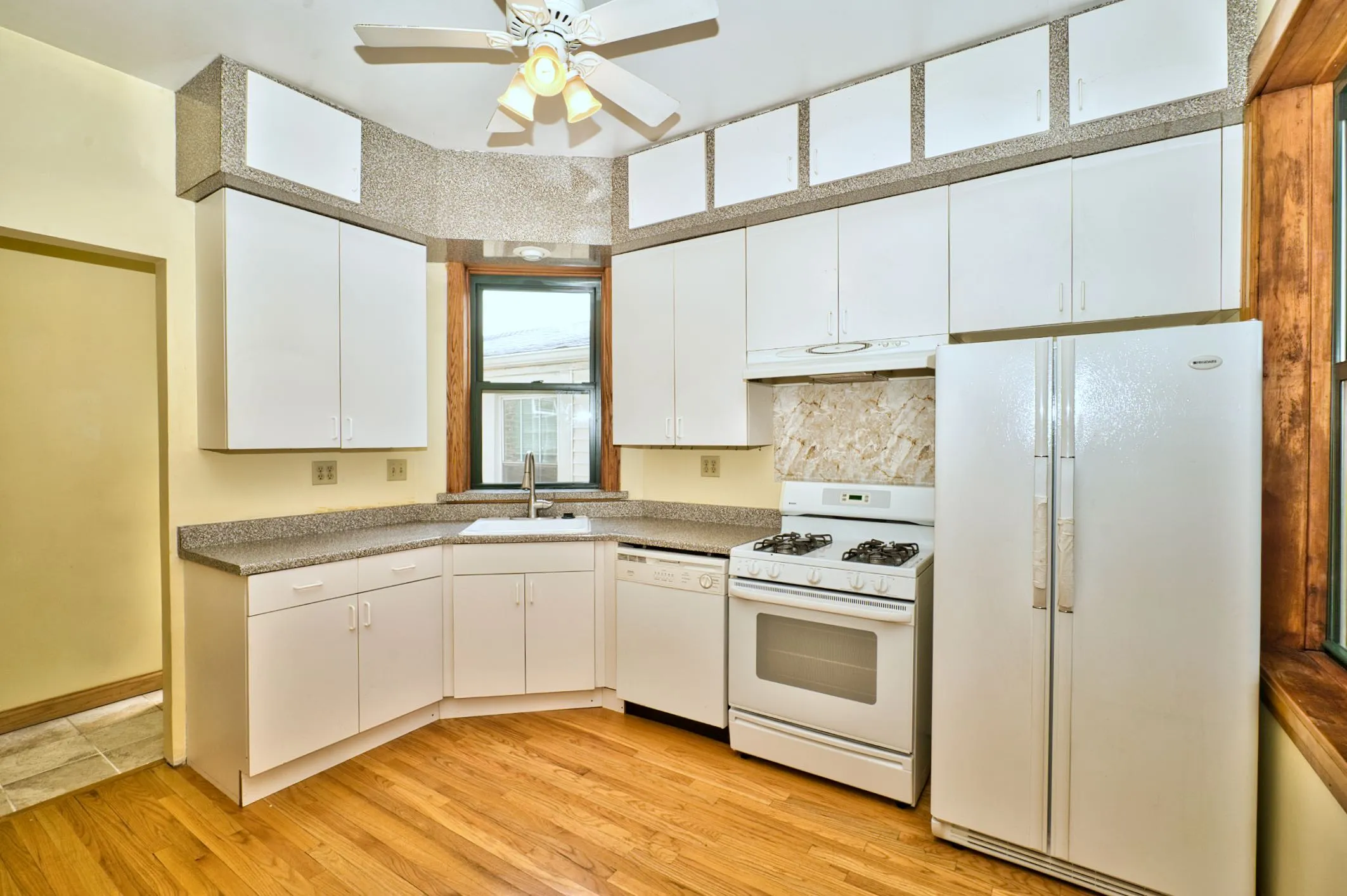 1649 W FOSTER AVE 60640-unit#02-Chicago-IL