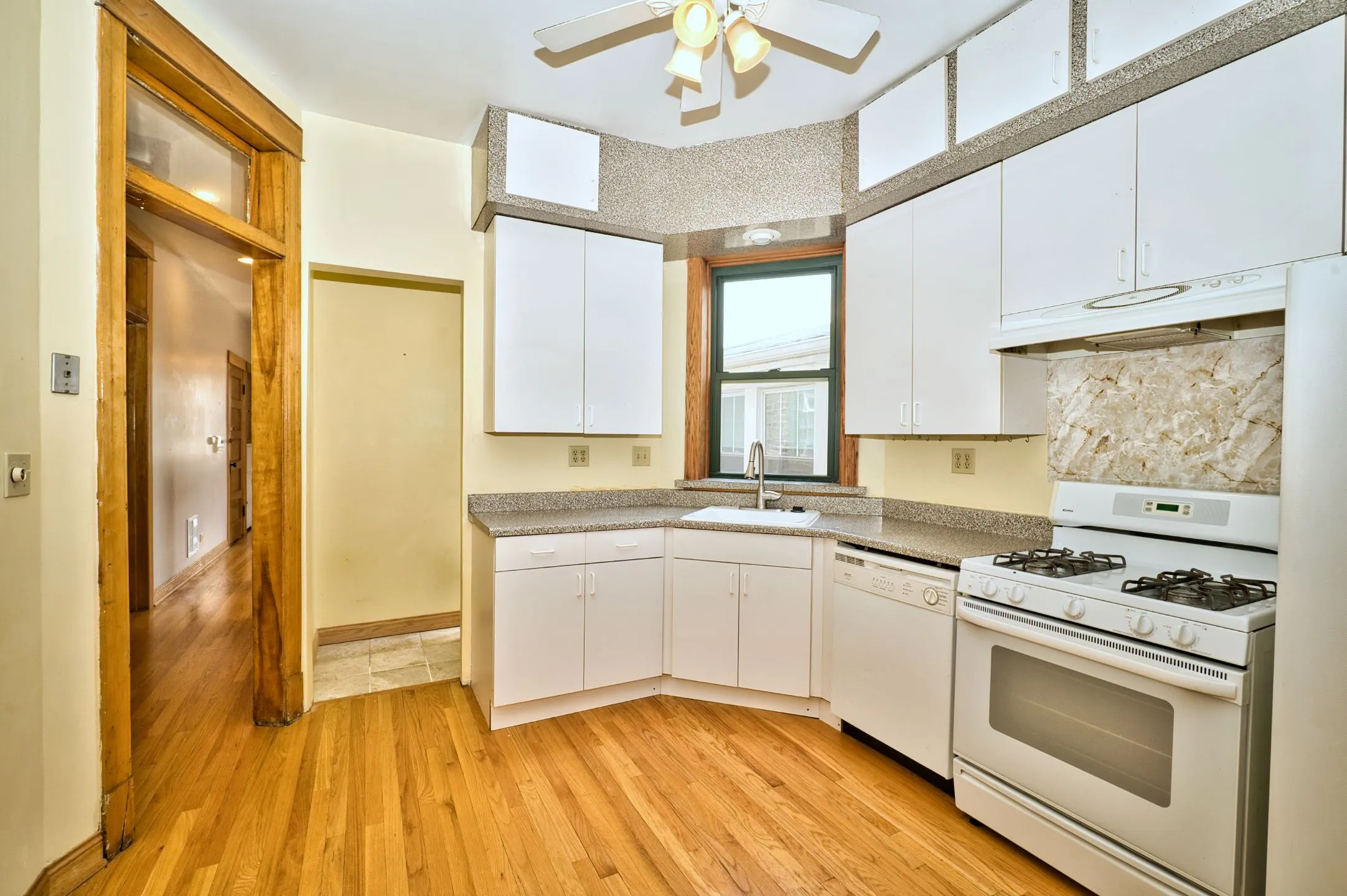 1649 W FOSTER AVE 60640-unit#02-Chicago-IL