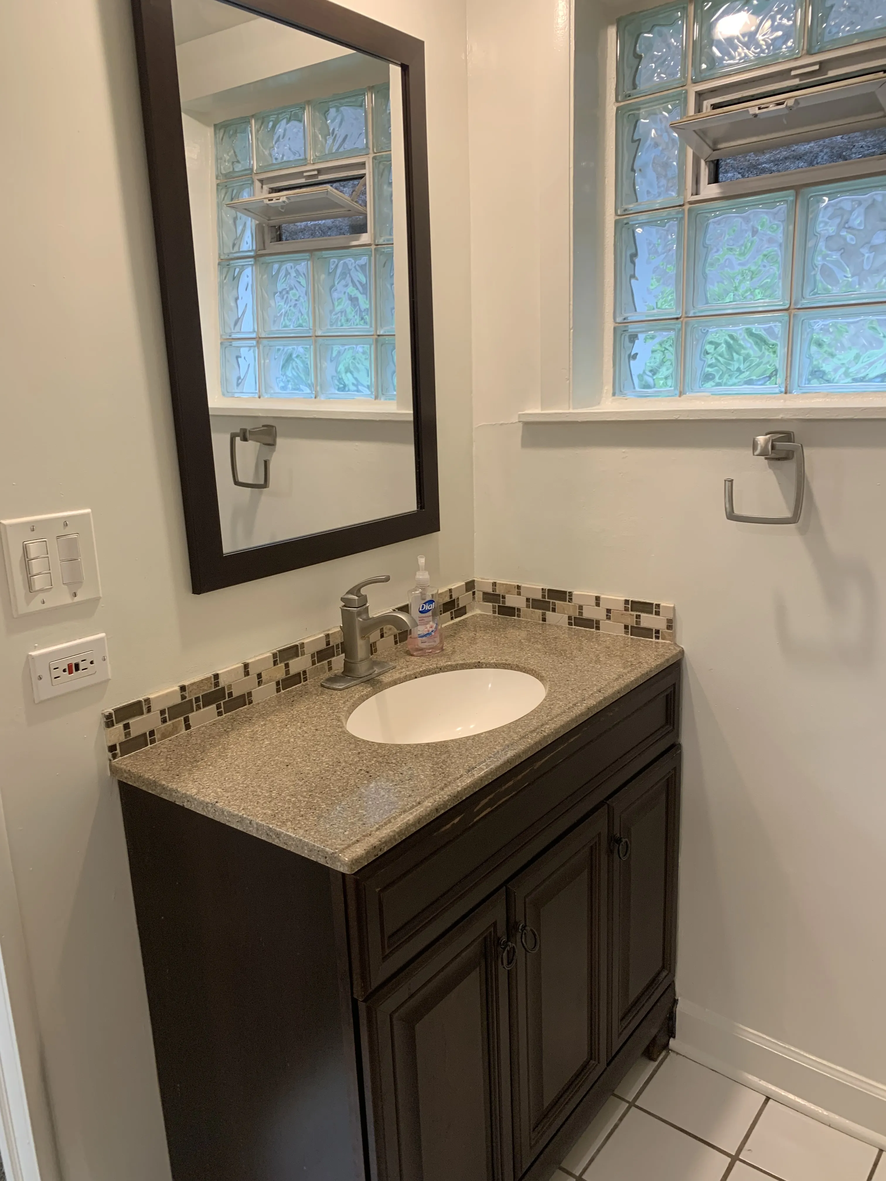 1321 W THORNDALE AVE 60660-unit#GDN-Chicago-IL
