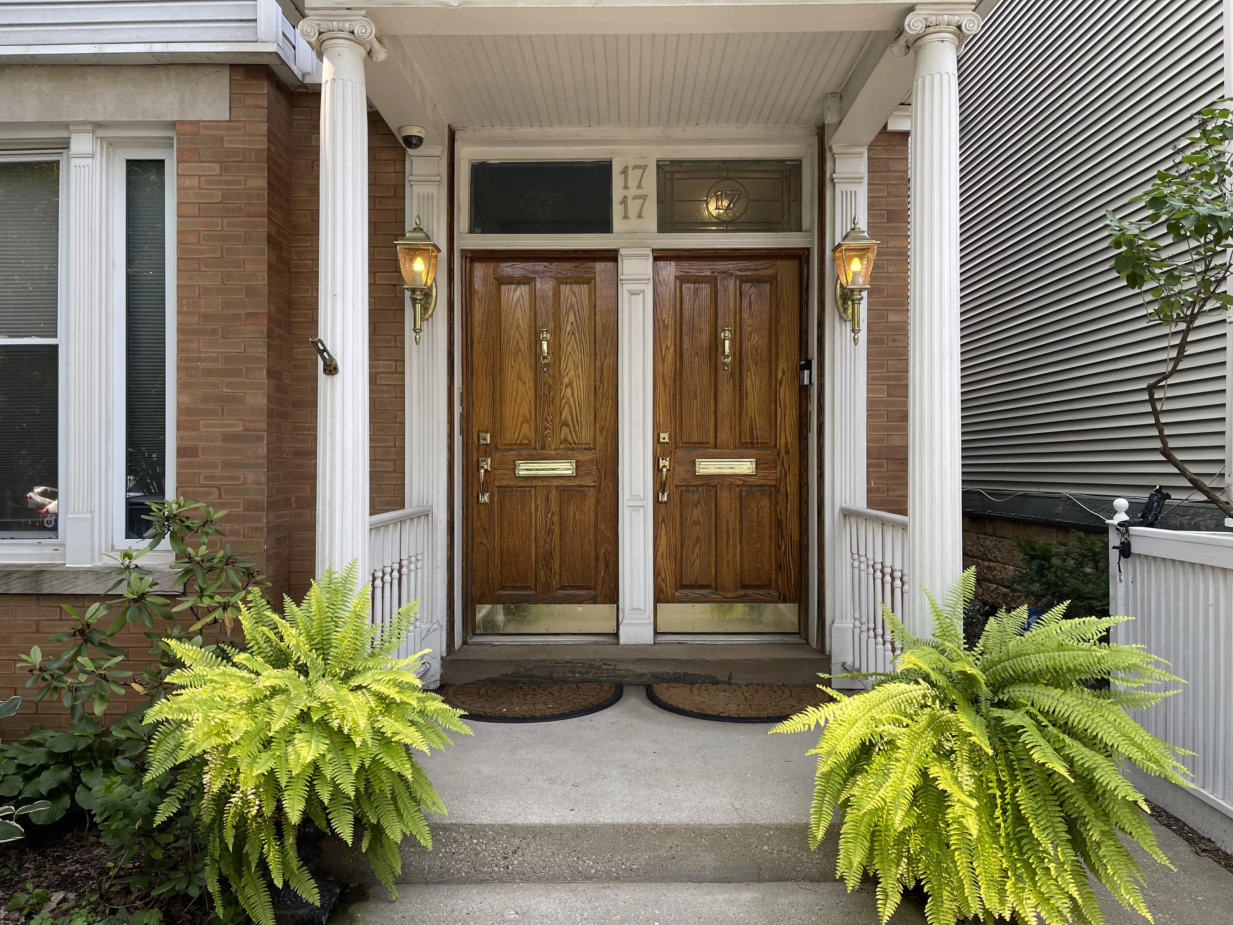 1717 W HENDERSON ST 60657-unit#2 Flr-Chicago-IL