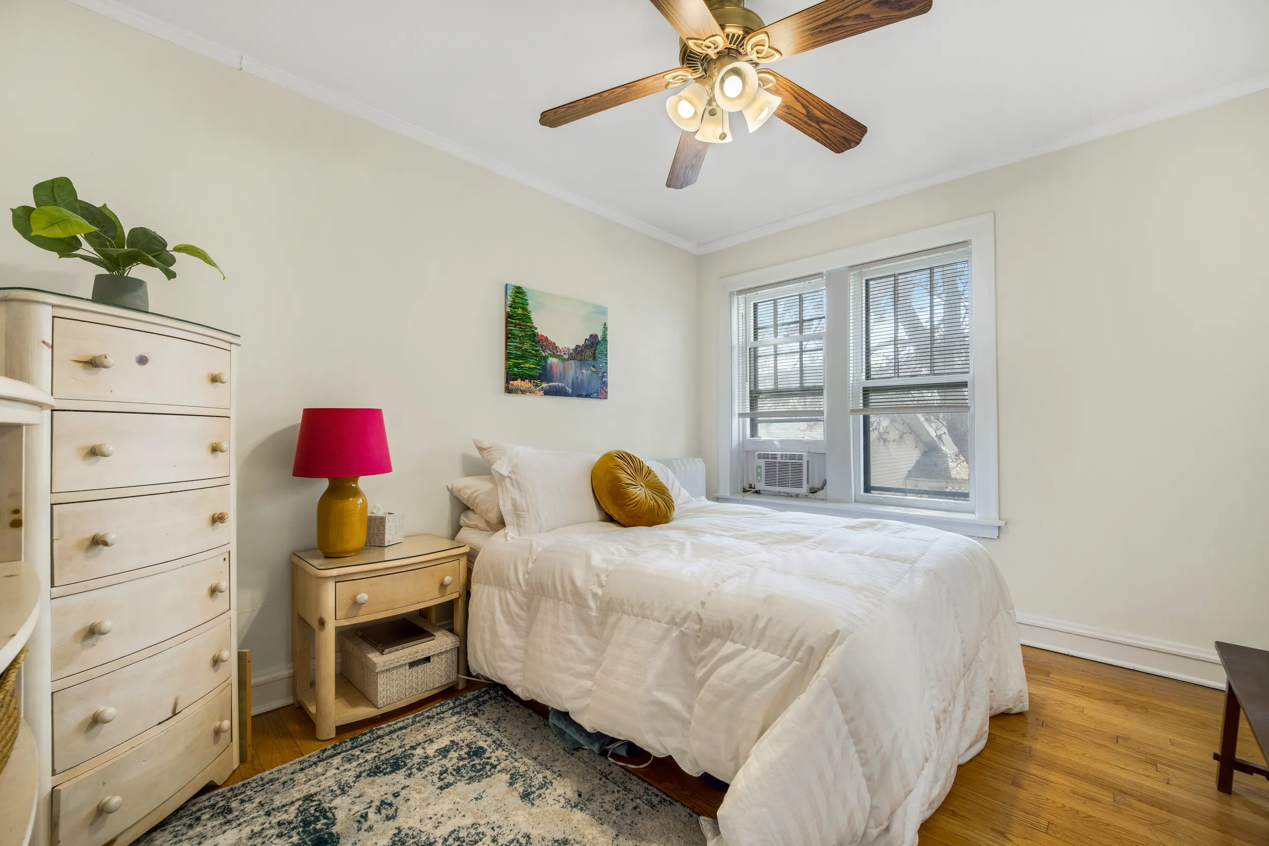 4891 N HERMITAGE AVE 60640-Ravenswood Gem-unit#1C-Chicago-IL