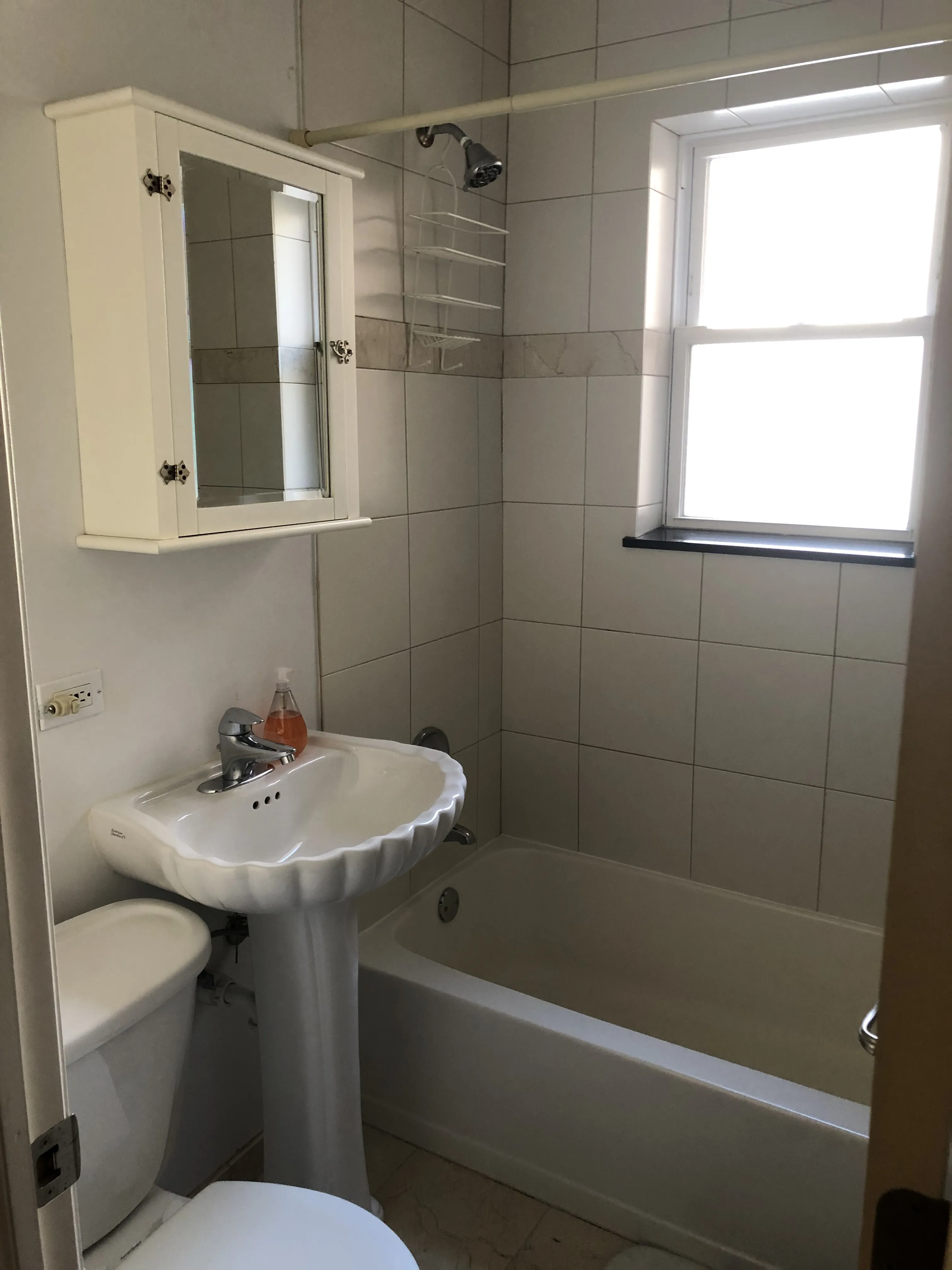 5841 N KENMORE AVE 60660-unit#1S-Chicago-IL