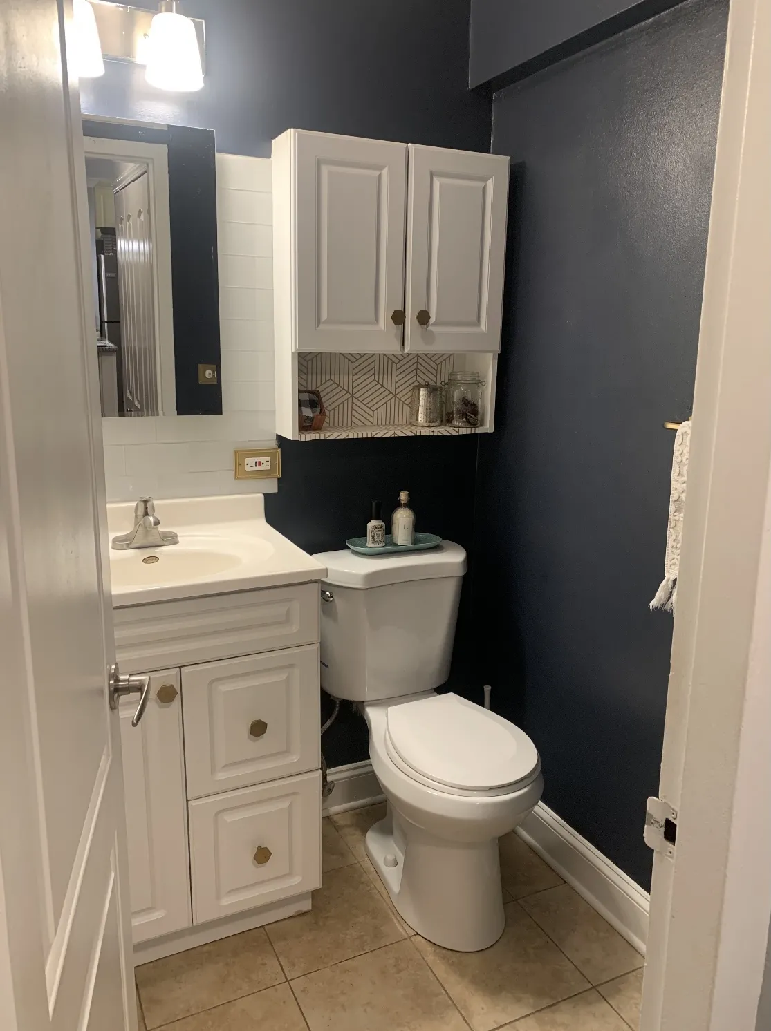 1460 N SANDBURG TER 60610-Sandburg Terrace- Alcott House-unit#2607-Chicago-IL