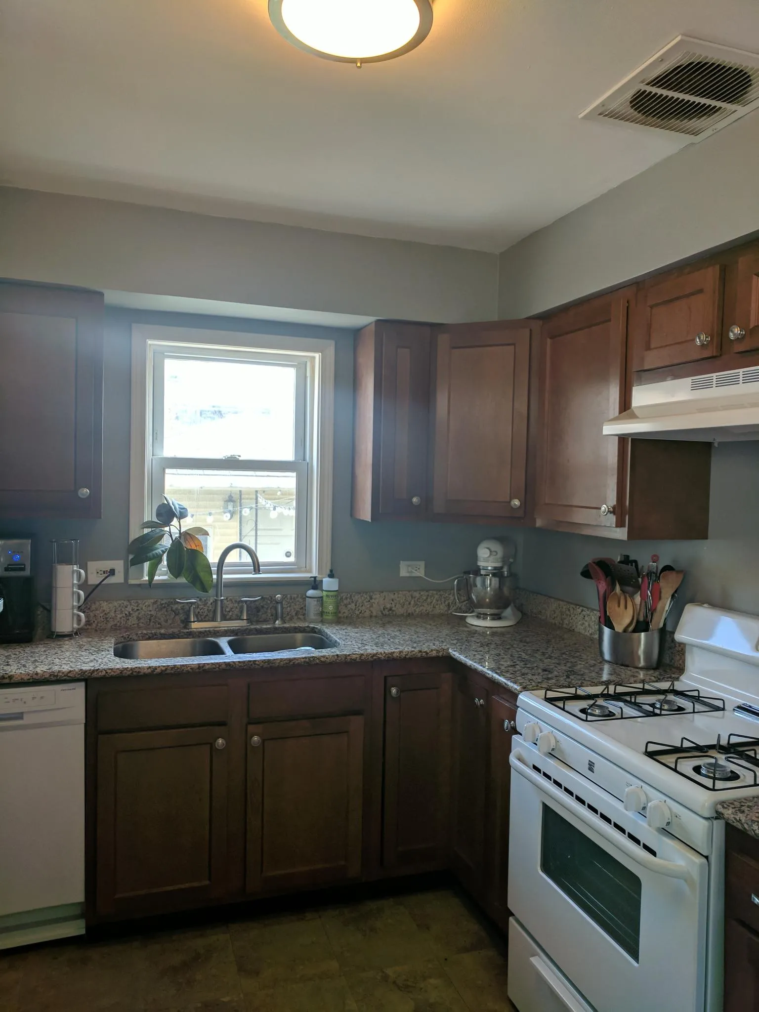 1615 N WHIPPLE ST 60647-unit#001-Chicago-IL