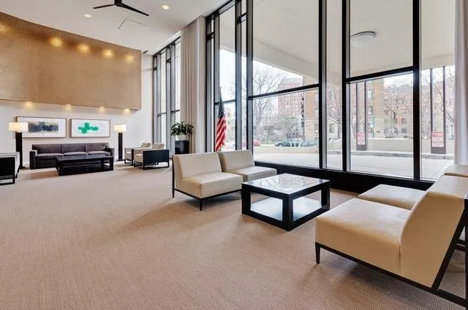 3930 N PINE GROVE AVE 60613-Lake Park Plaza-unit#A509-Chicago-IL