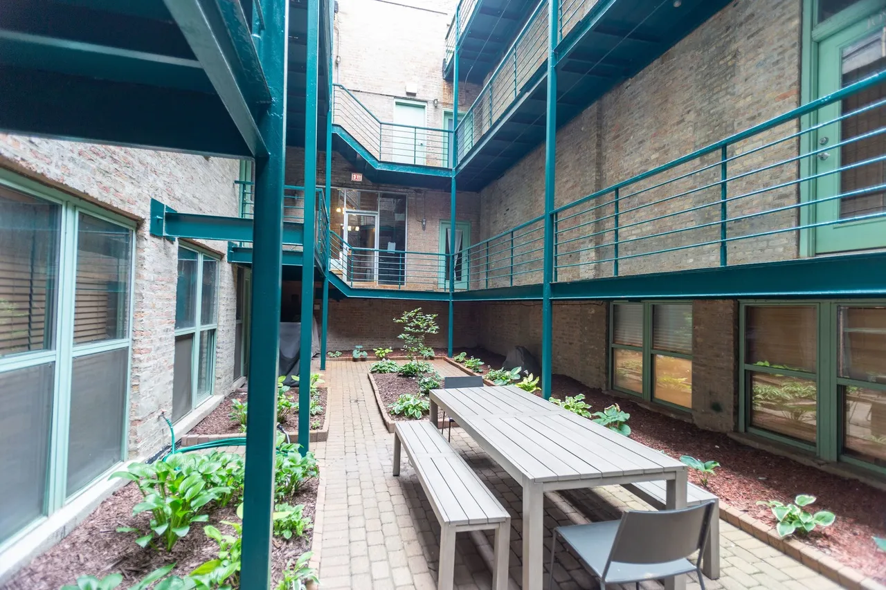 1701 N DAMEN AVE 60647-Damen Loft Condos-unit#A106-Chicago-IL