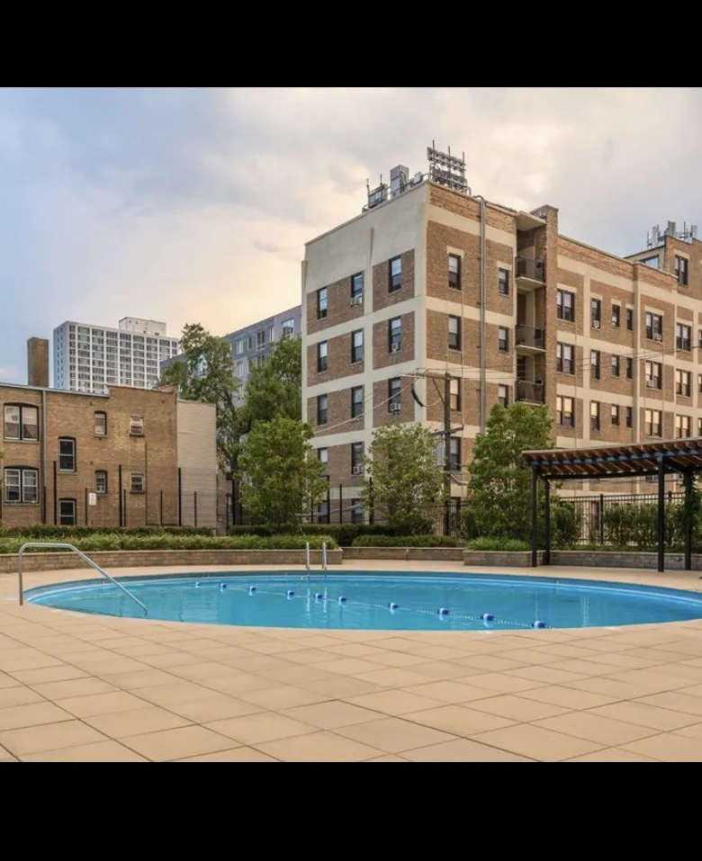 3930 N PINE GROVE AVE 60613-Lake Park Plaza-unit#A509-Chicago-IL
