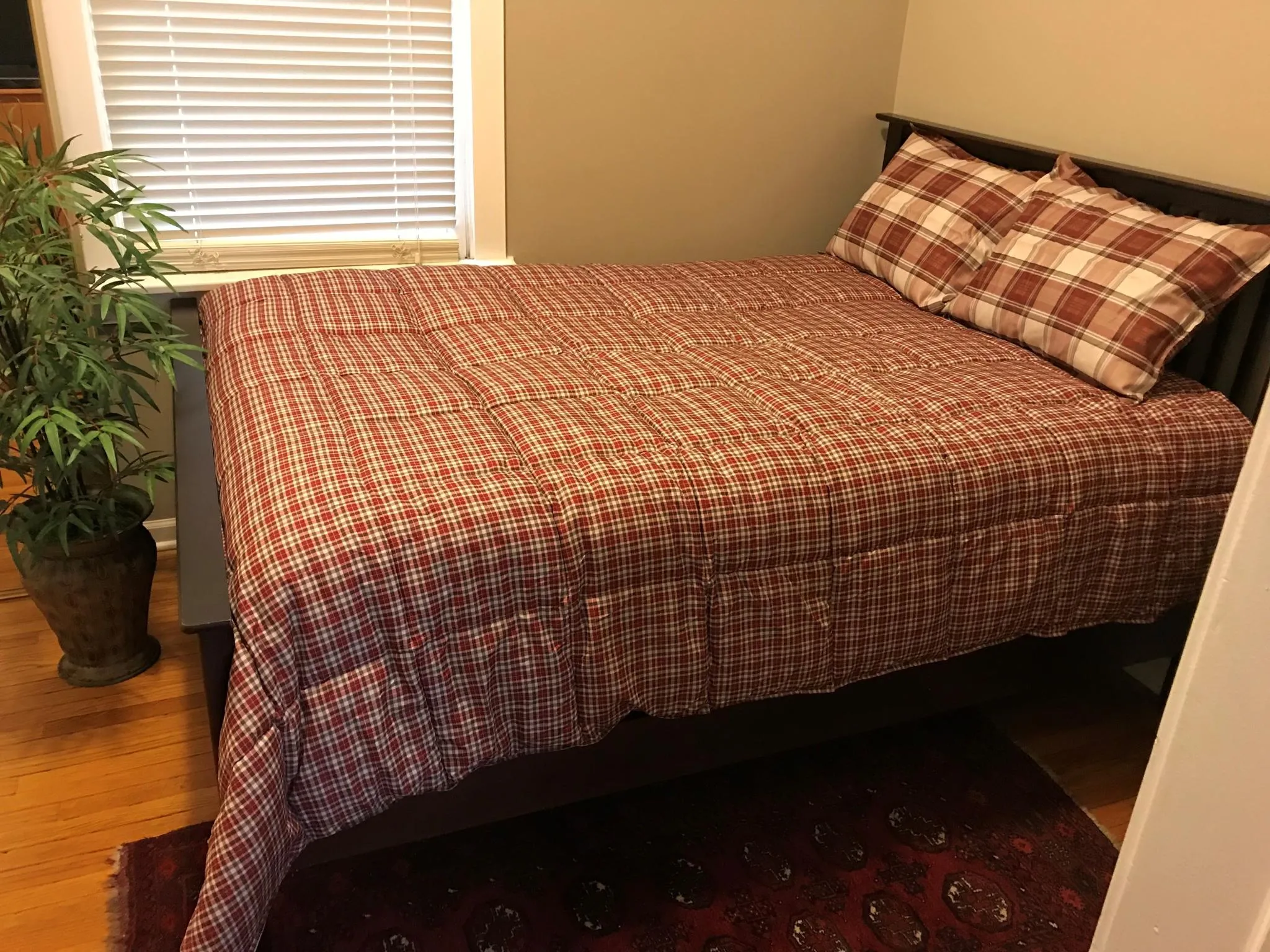 1717 W HENDERSON ST 60657-unit#2 Flr-Chicago-IL